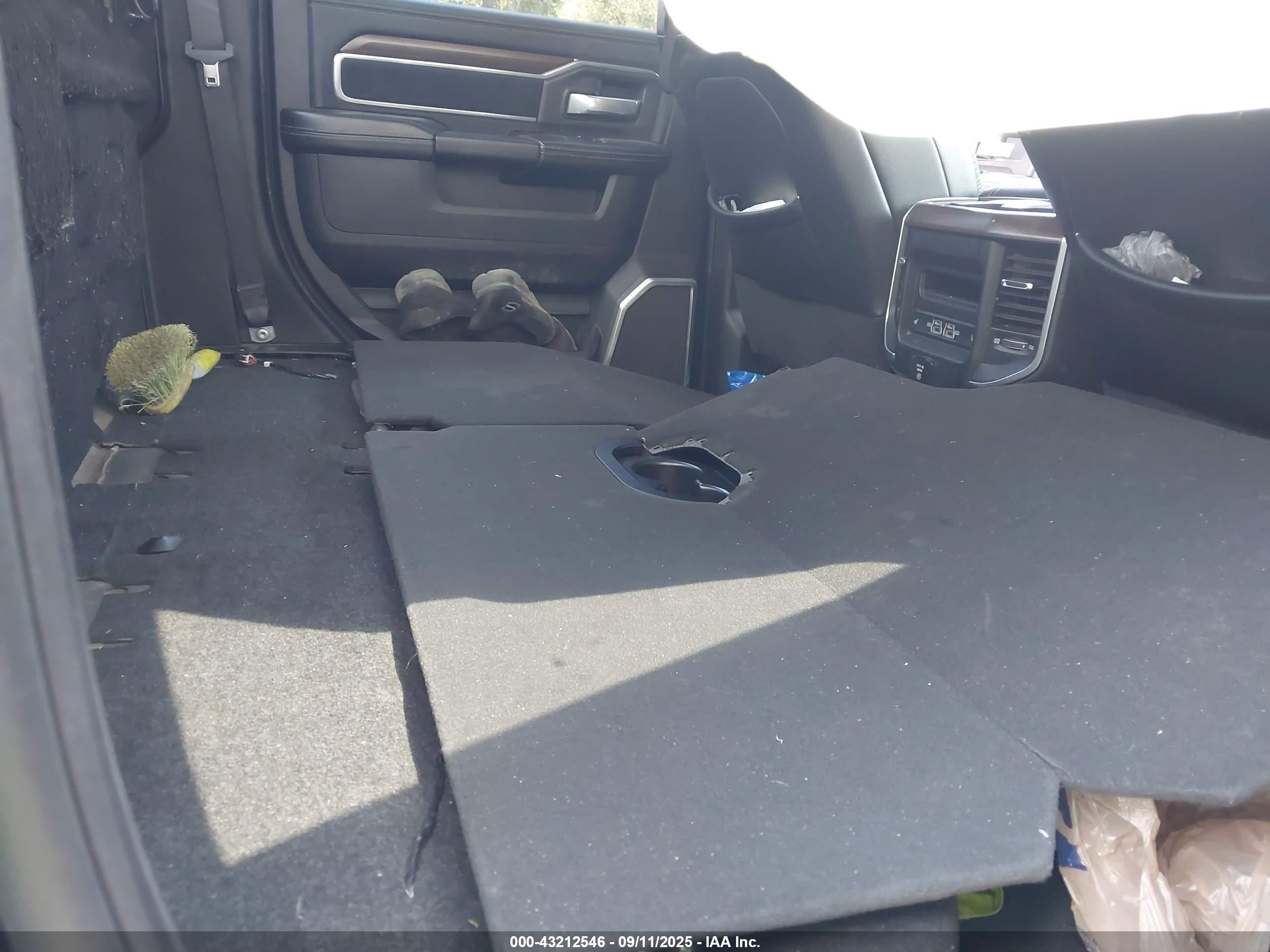 RAM 3500 image 8