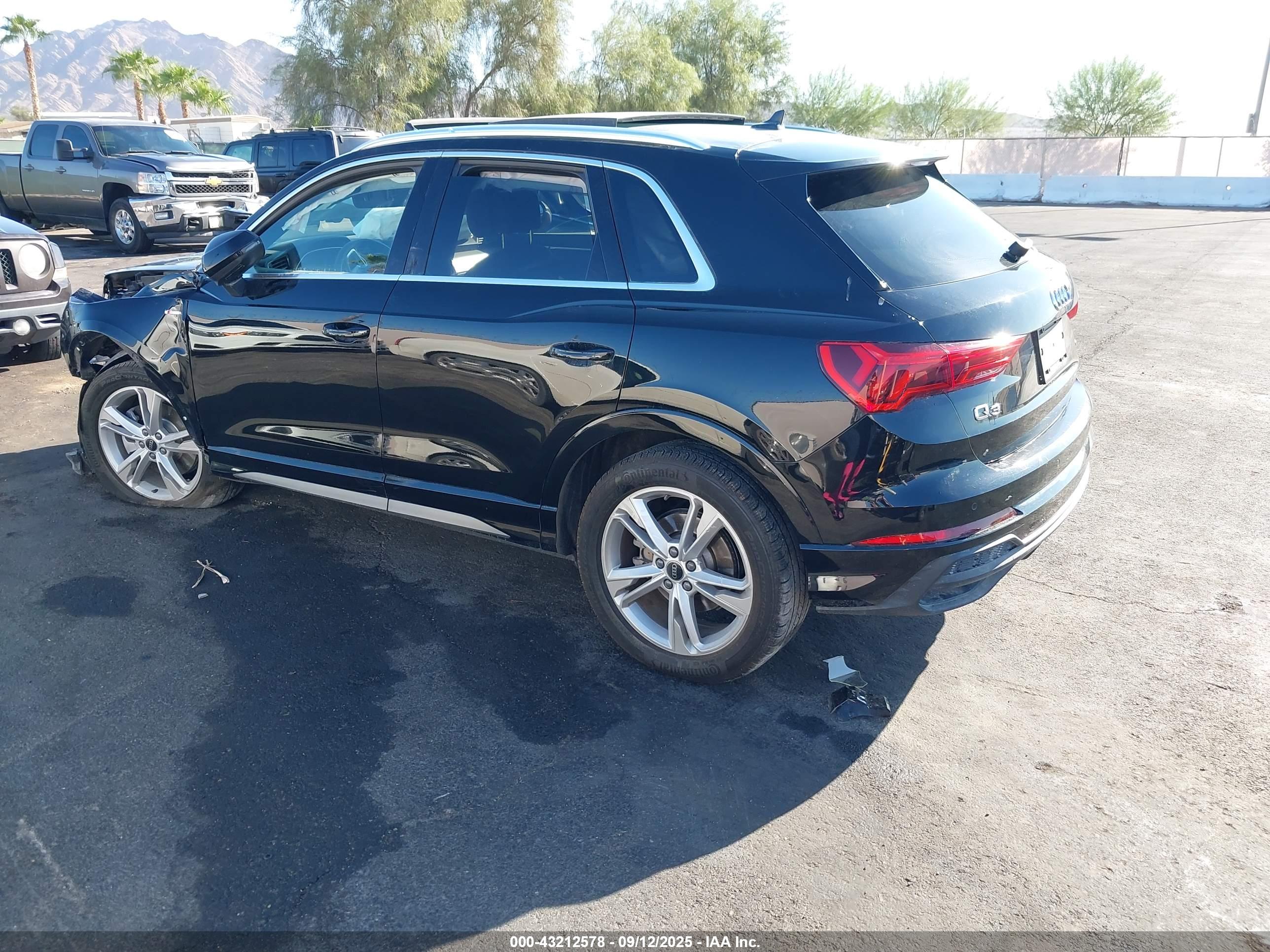 AUDI Q3 image 3
