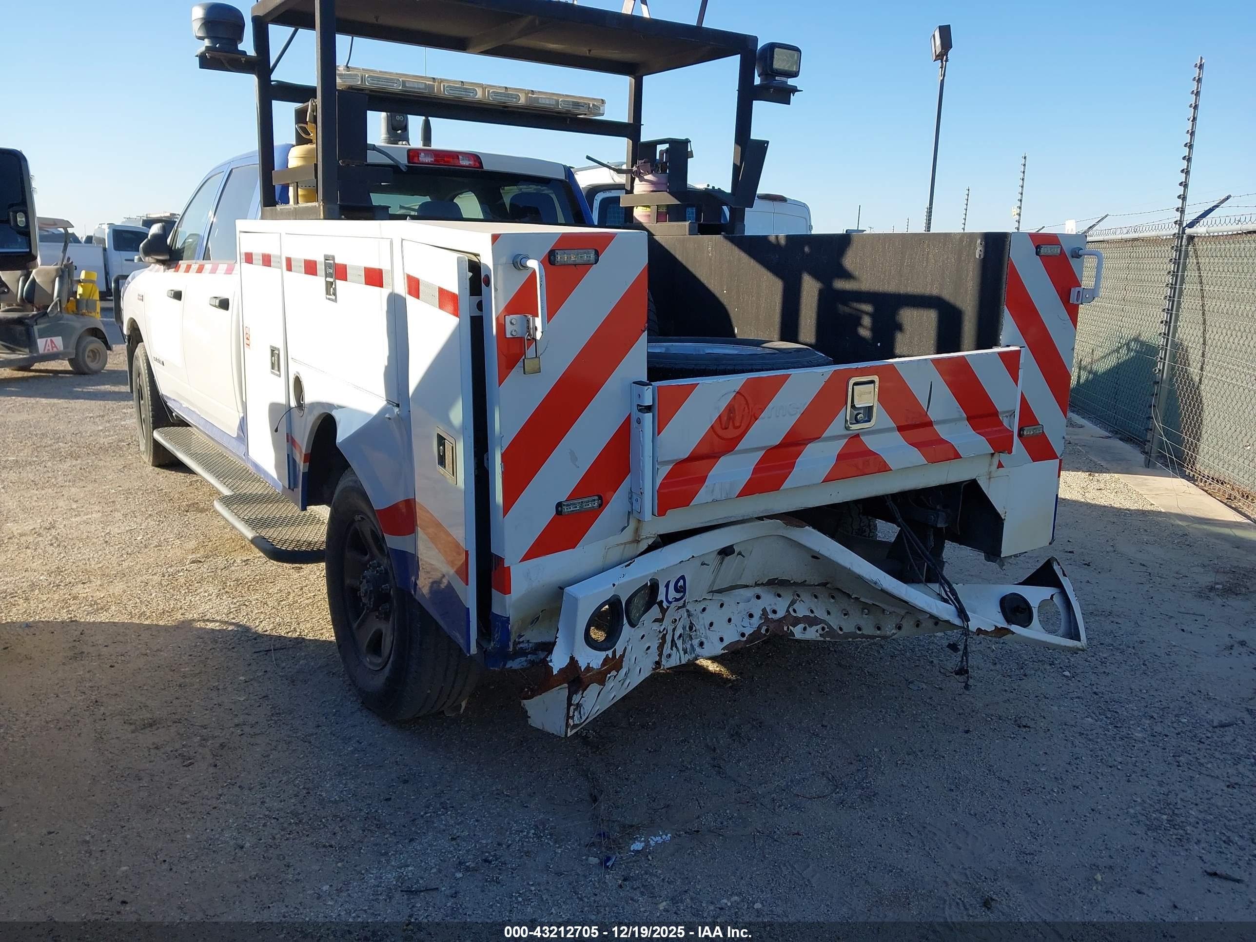 RAM 2500 image 3
