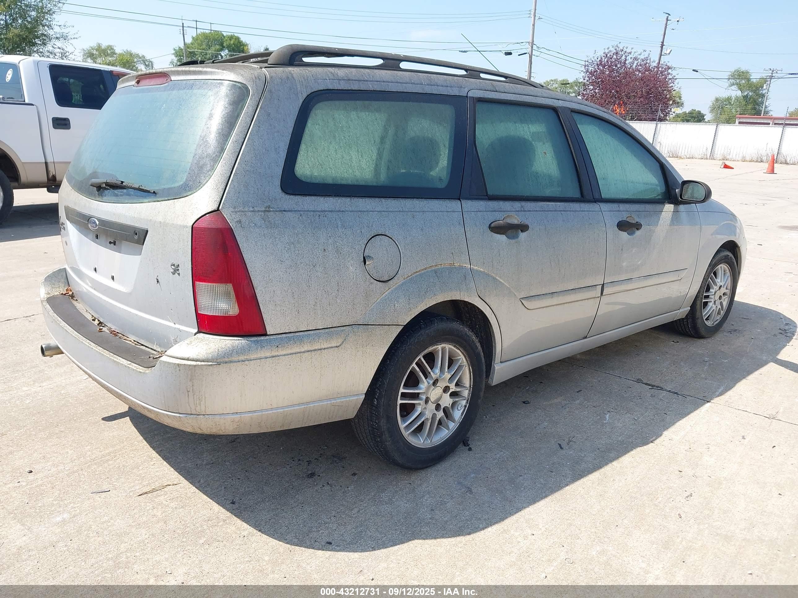 FORD FOCUS image 4