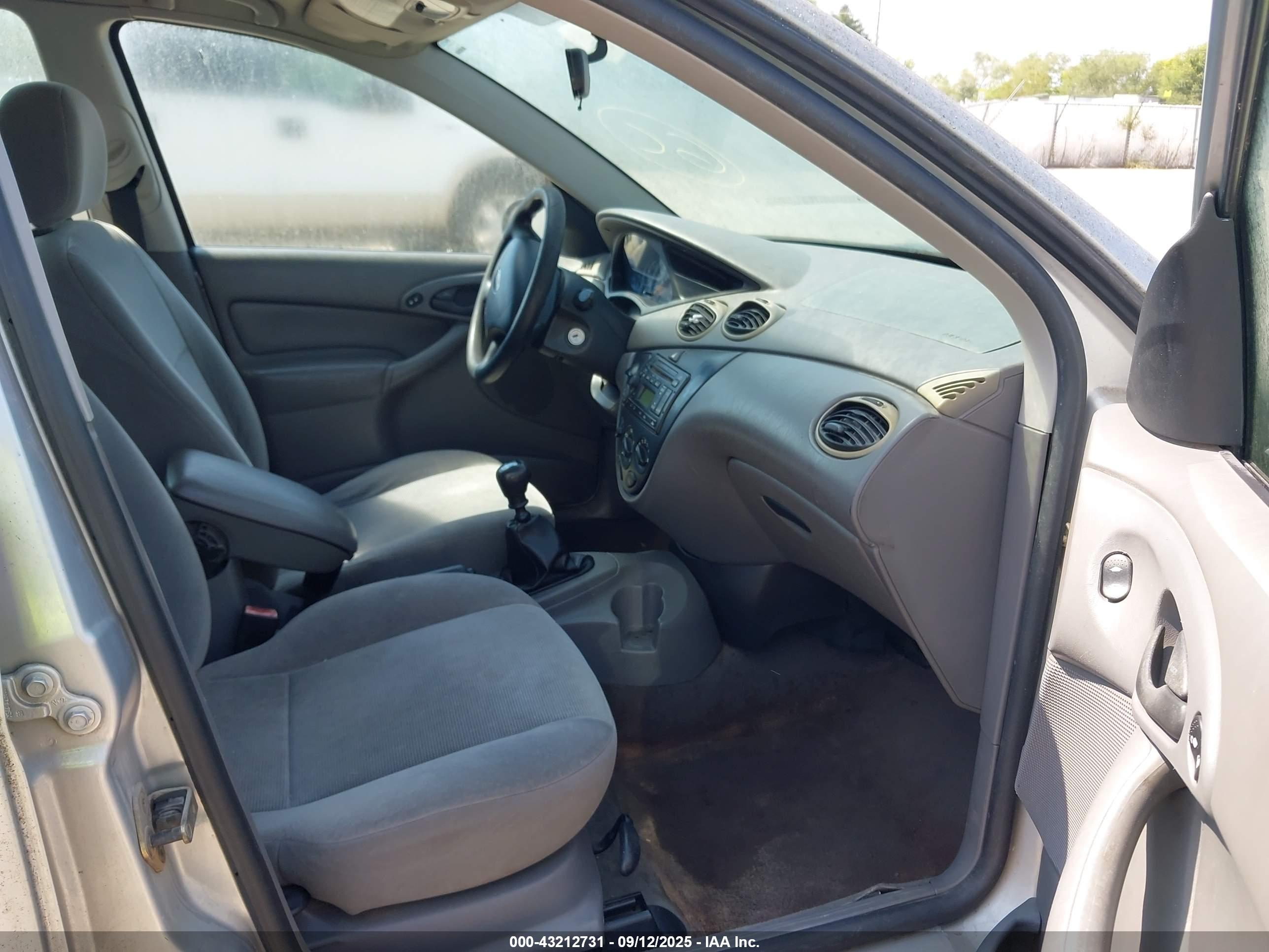 FORD FOCUS image 5