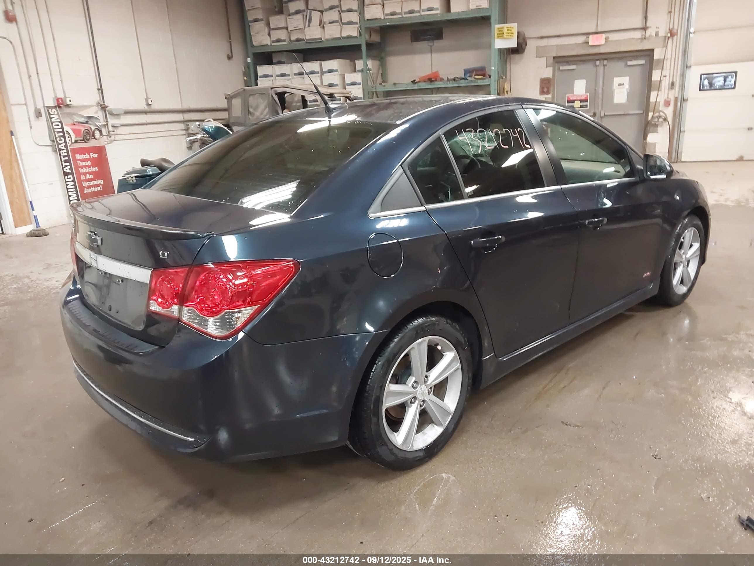 CHEVROLET CRUZE image 4