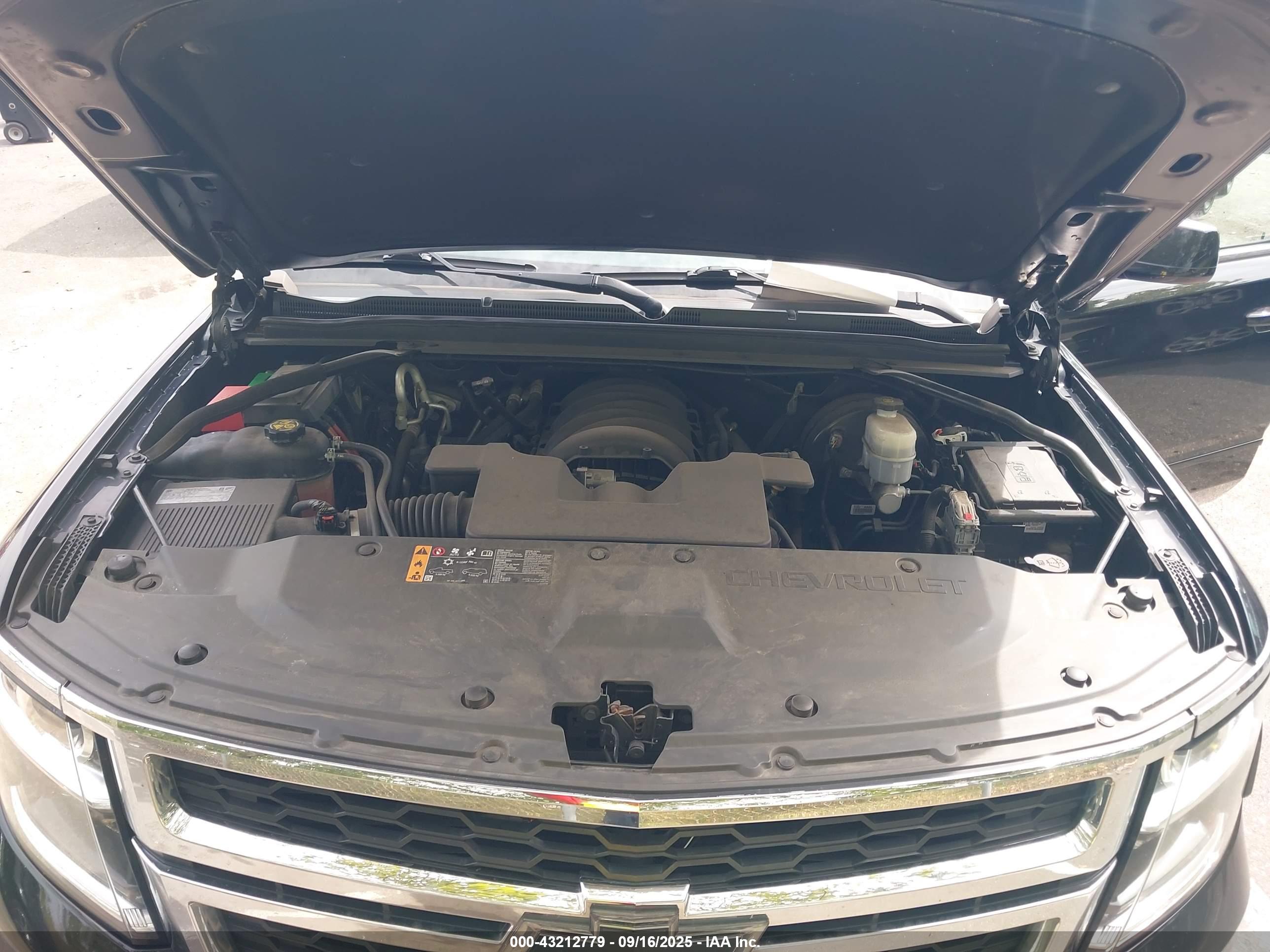 CHEVROLET TAHOE image 10
