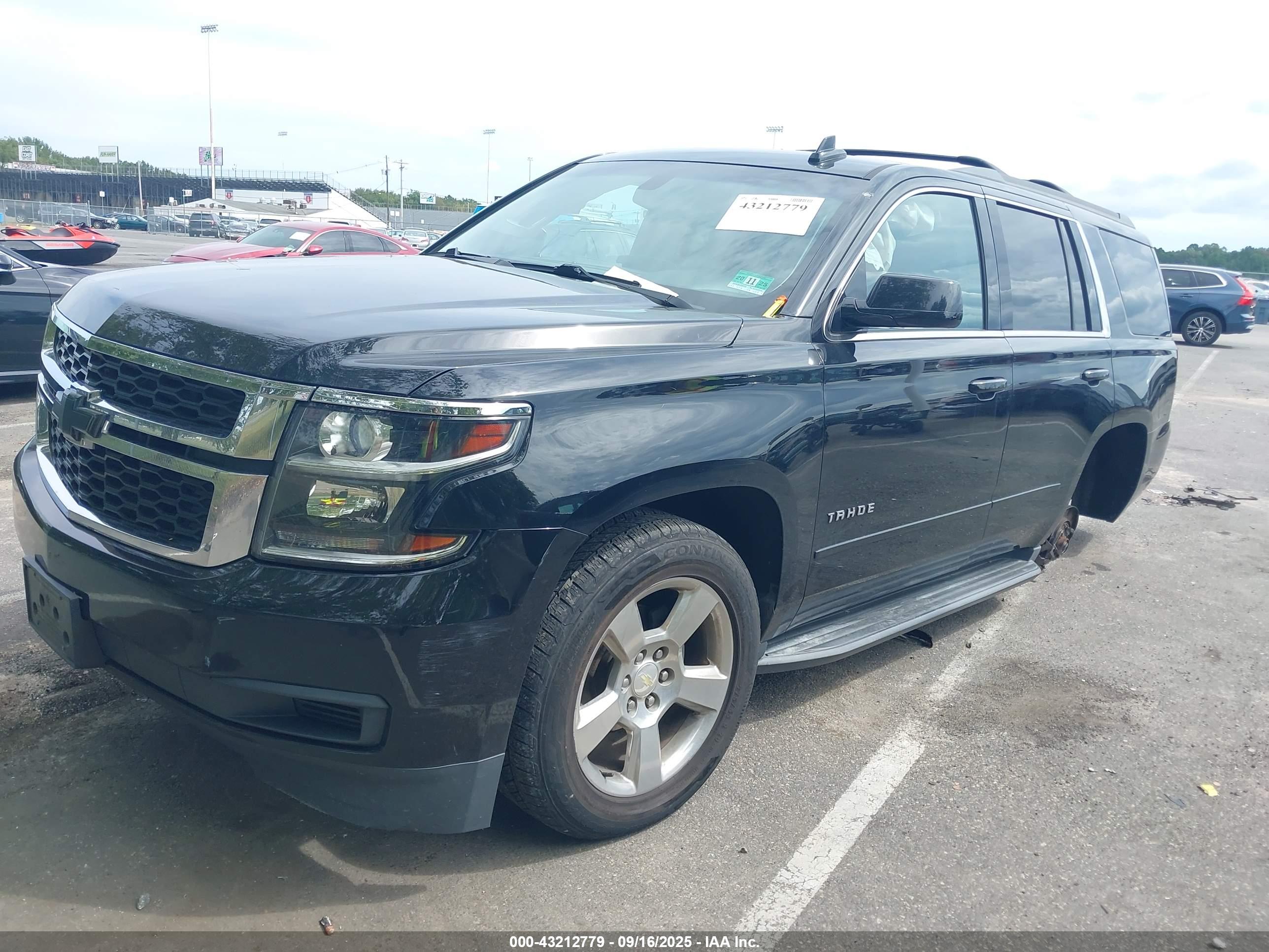 CHEVROLET TAHOE image 2