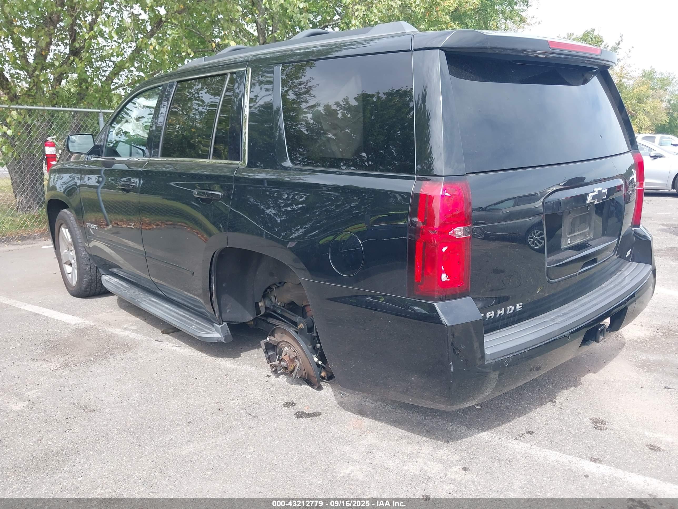 CHEVROLET TAHOE image 3