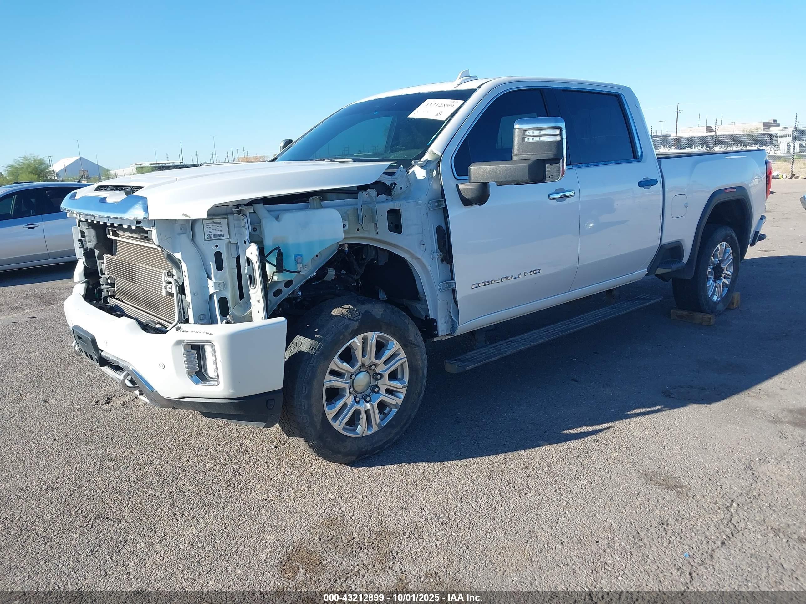 GMC SIERRA image 2