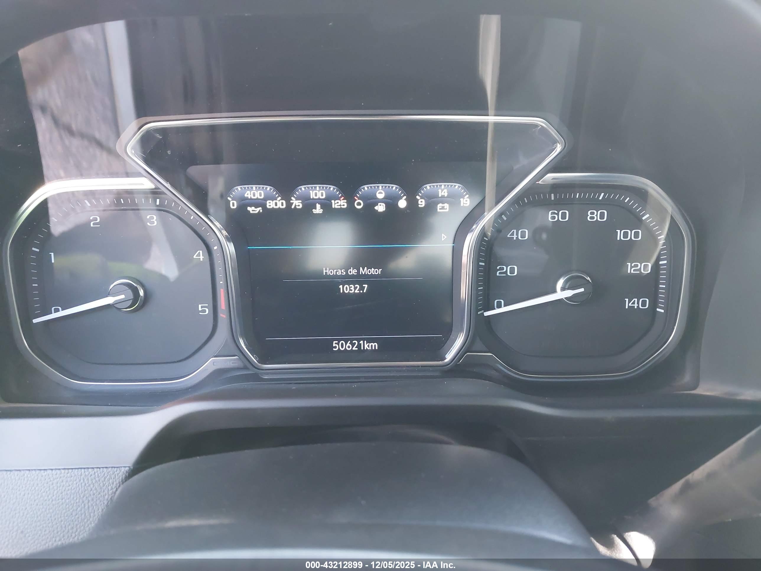 GMC SIERRA image 6