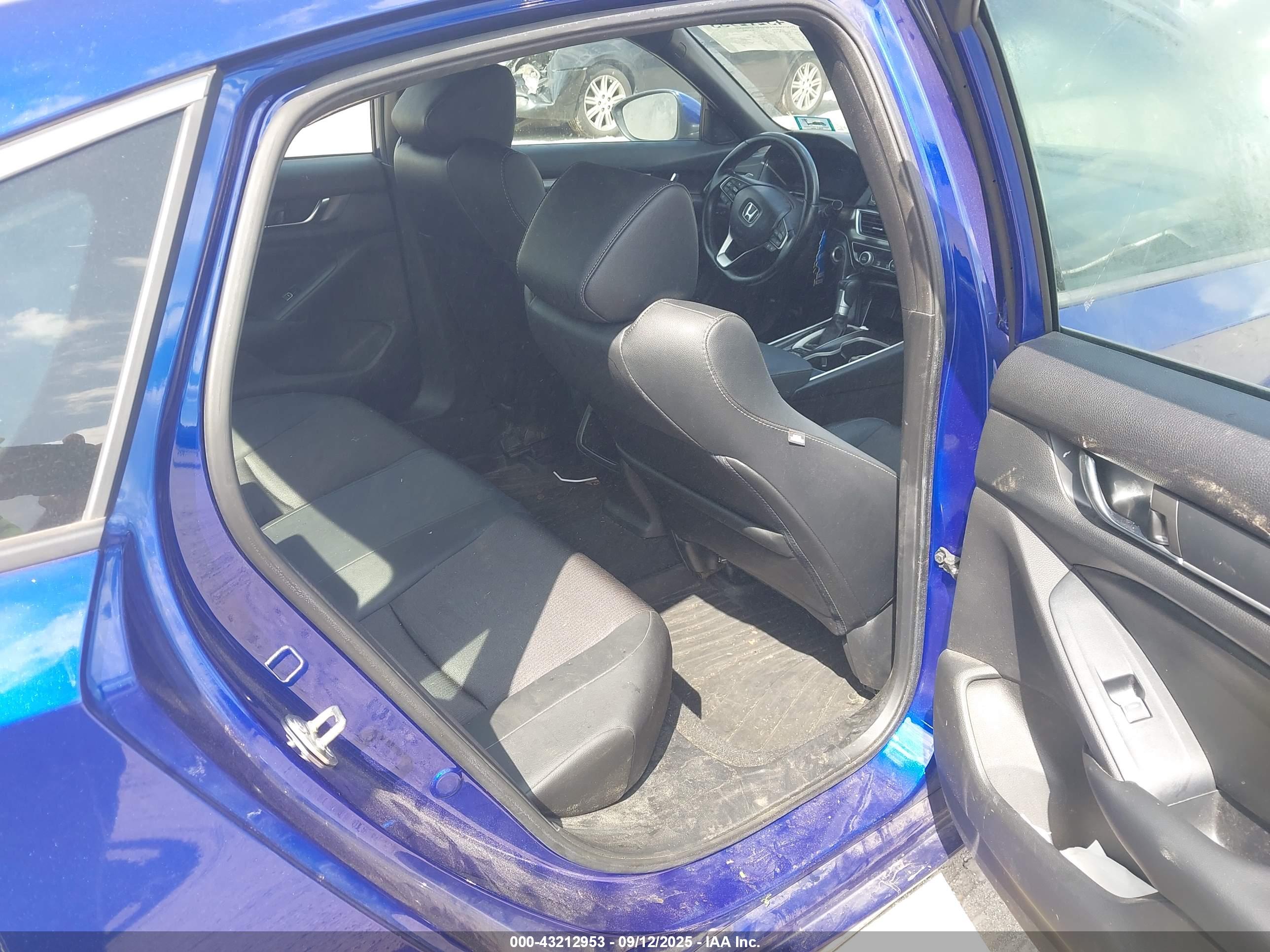 HONDA ACCORD image 8