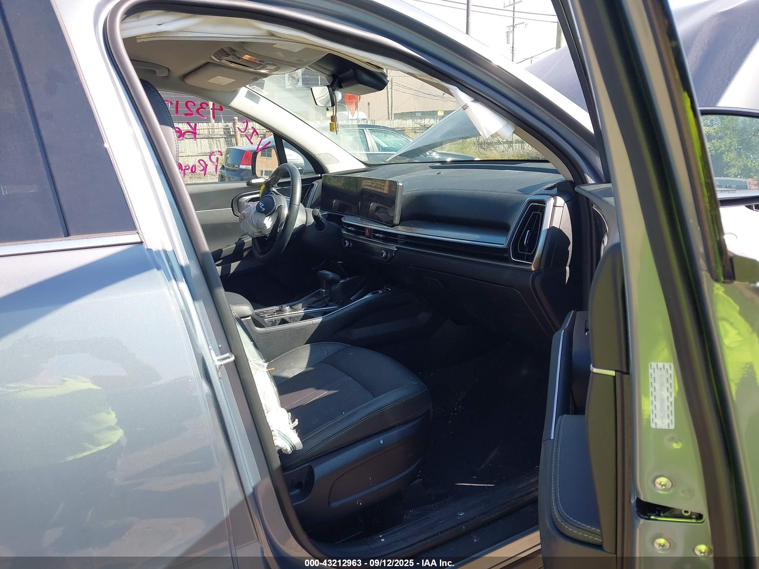KIA SORENTO image 5