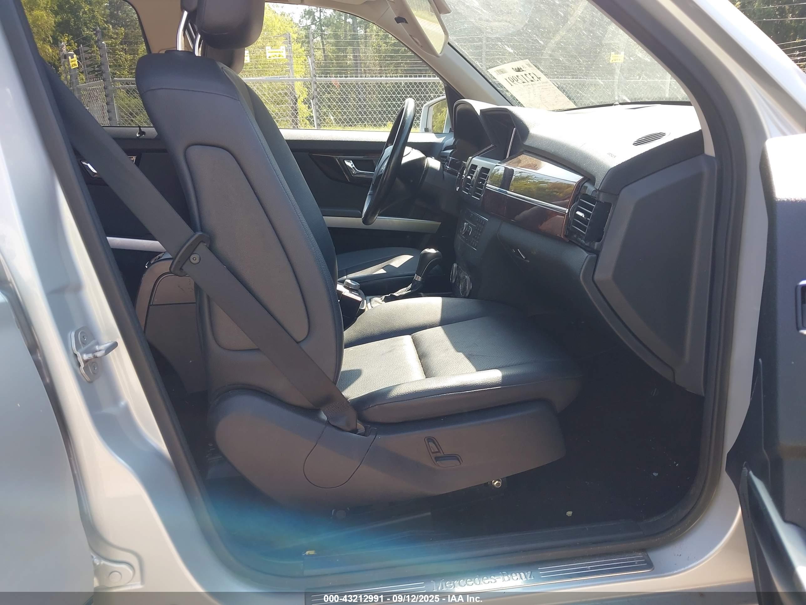 MERCEDES-BENZ GLK image 5