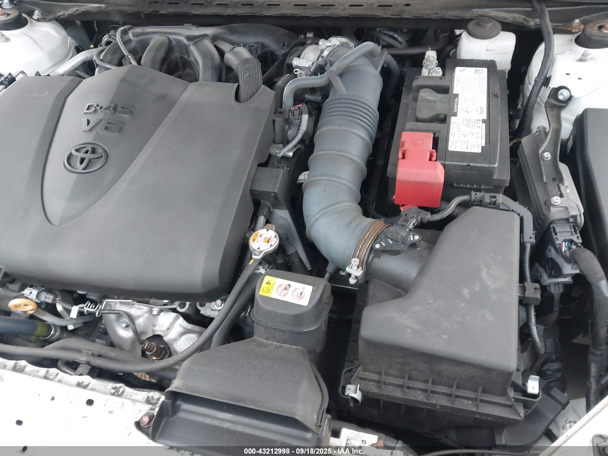 TOYOTA CAMRY image 10