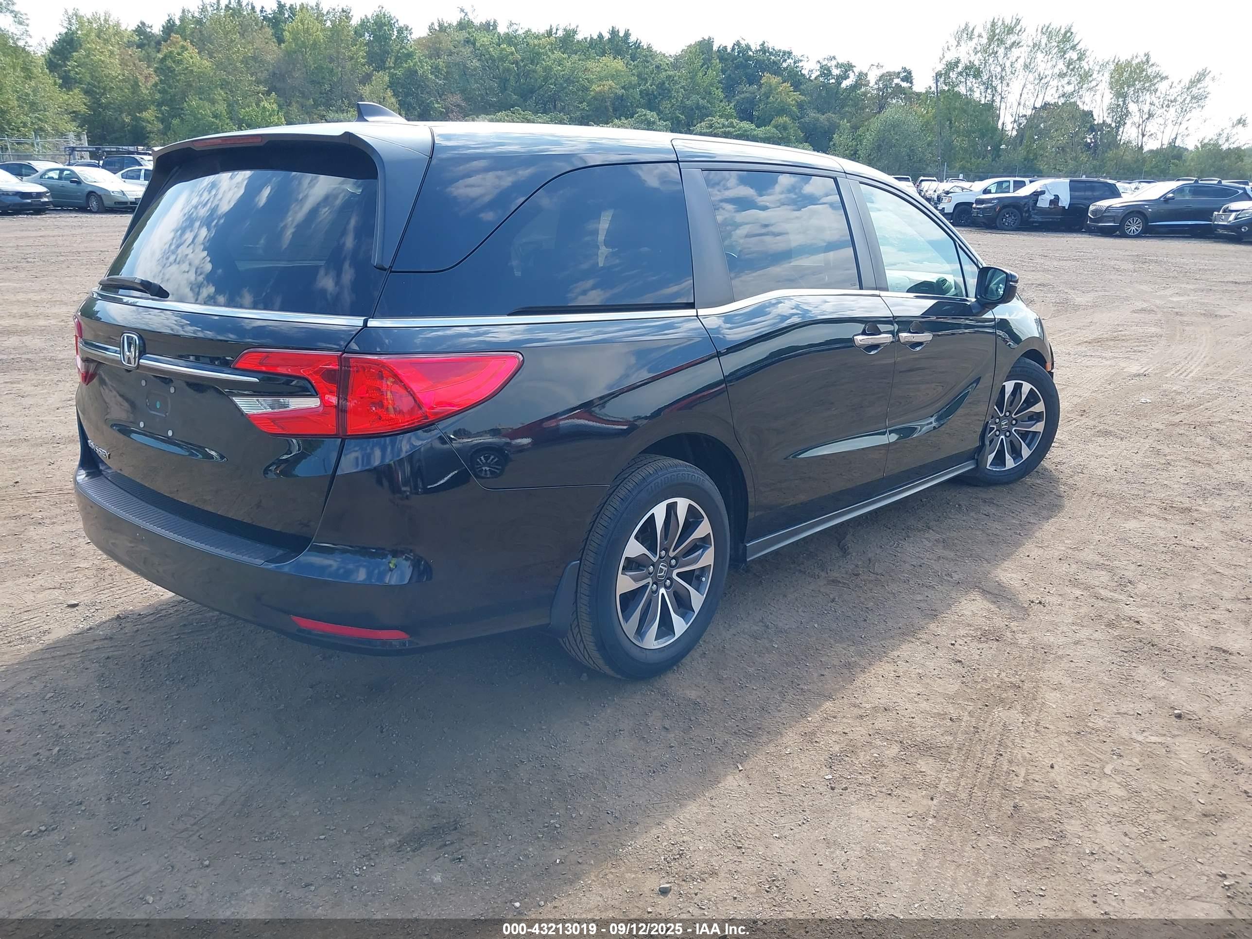 HONDA ODYSSEY image 4