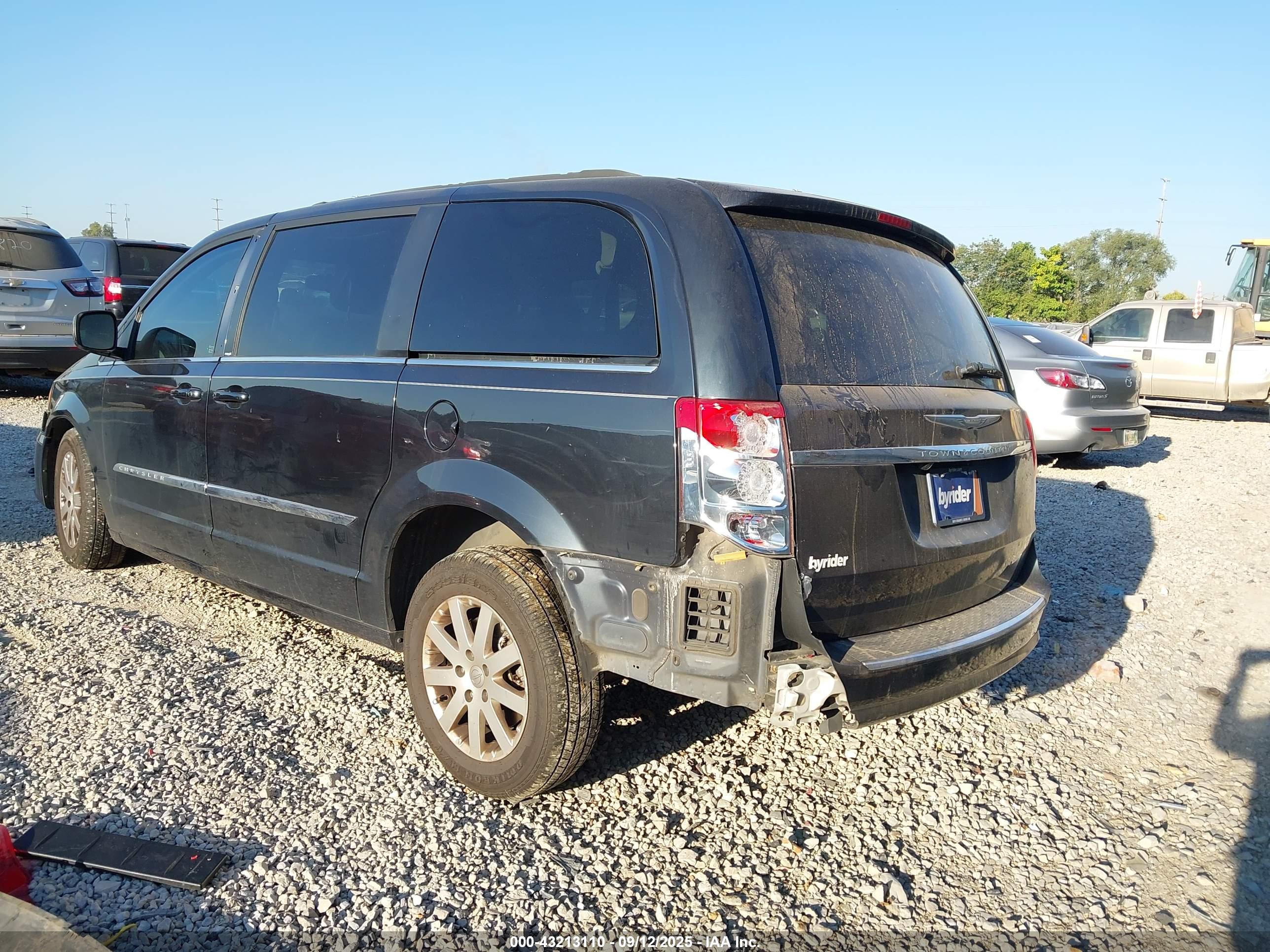 CHRYSLER TOWN image 3