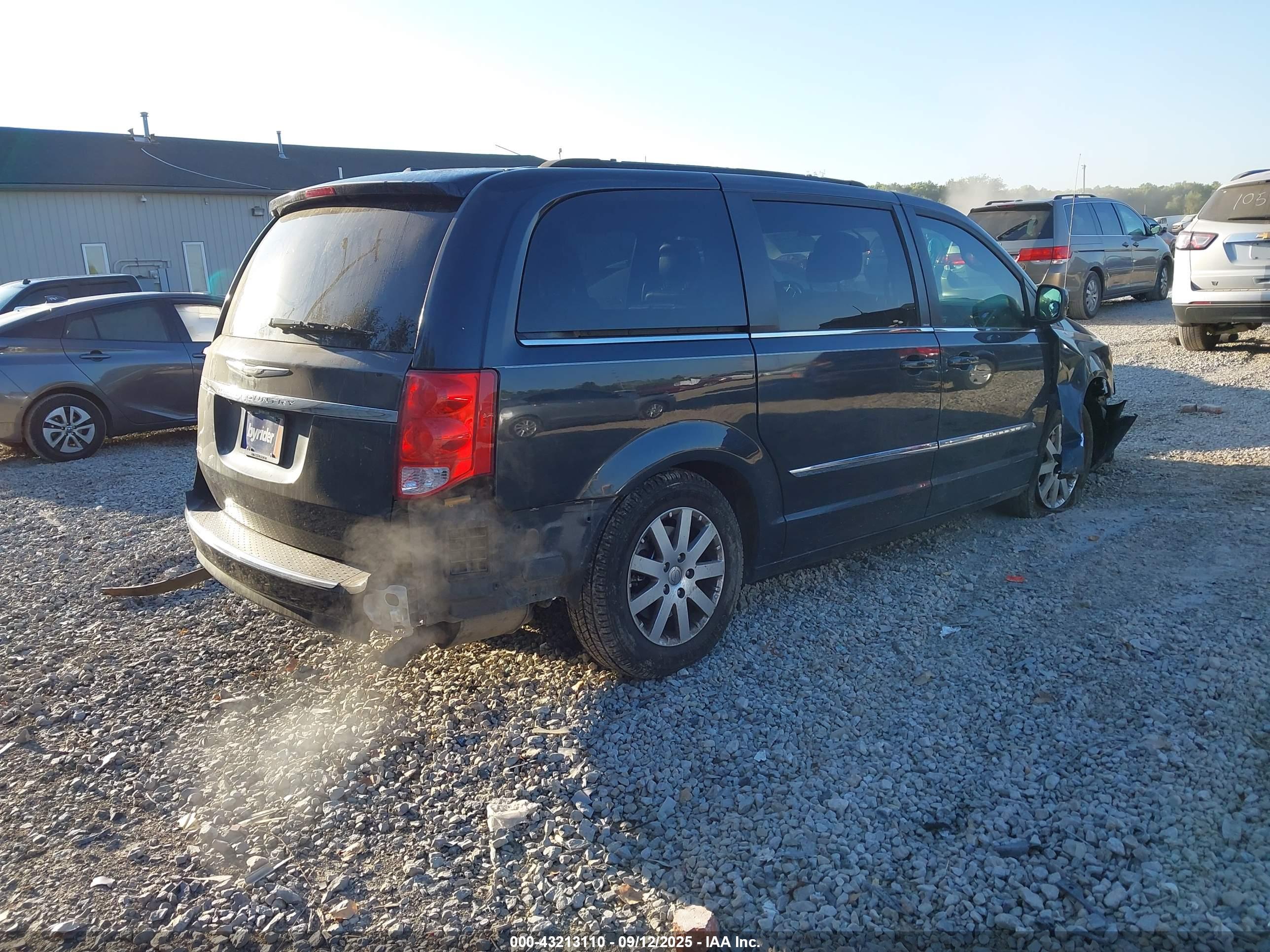 CHRYSLER TOWN image 4