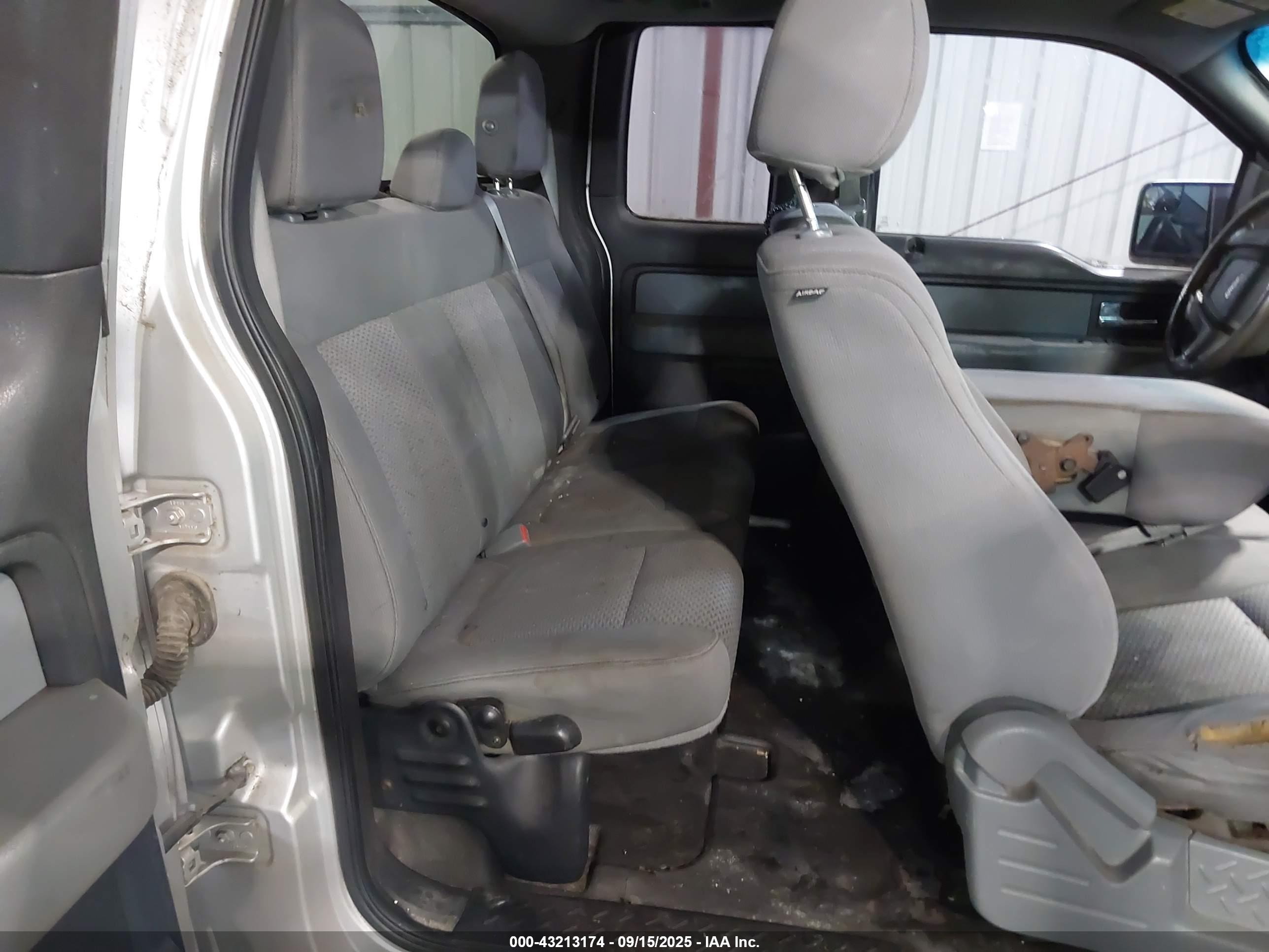 FORD F-150 image 8