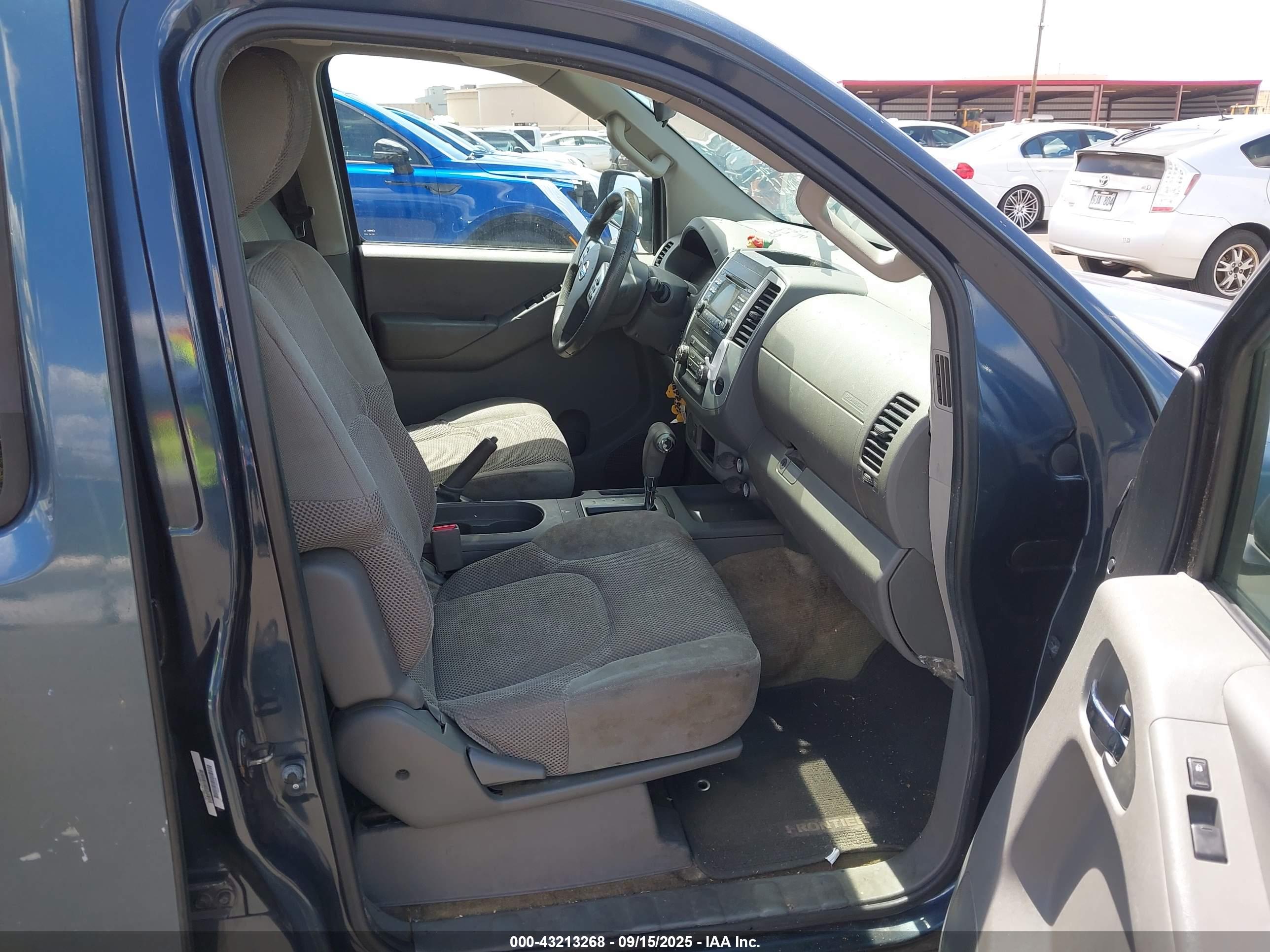 NISSAN FRONTIER image 5