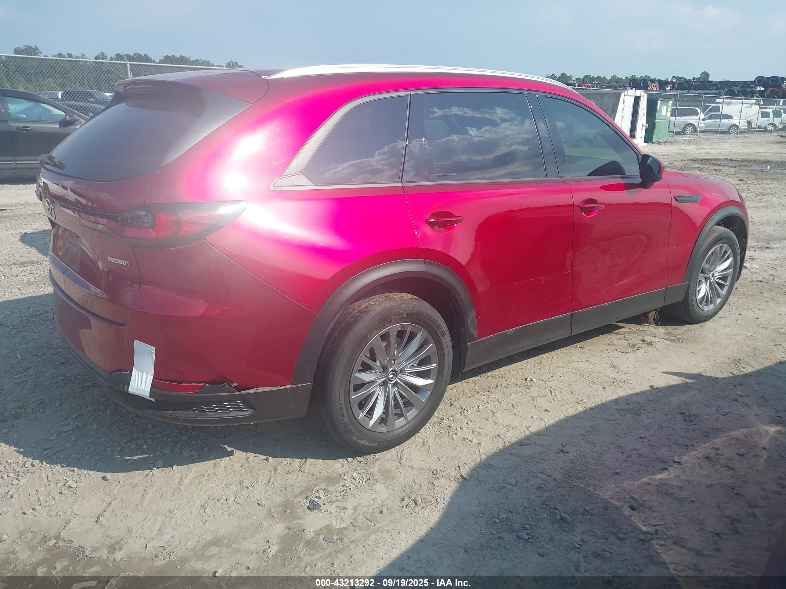 MAZDA CX-90 image 4