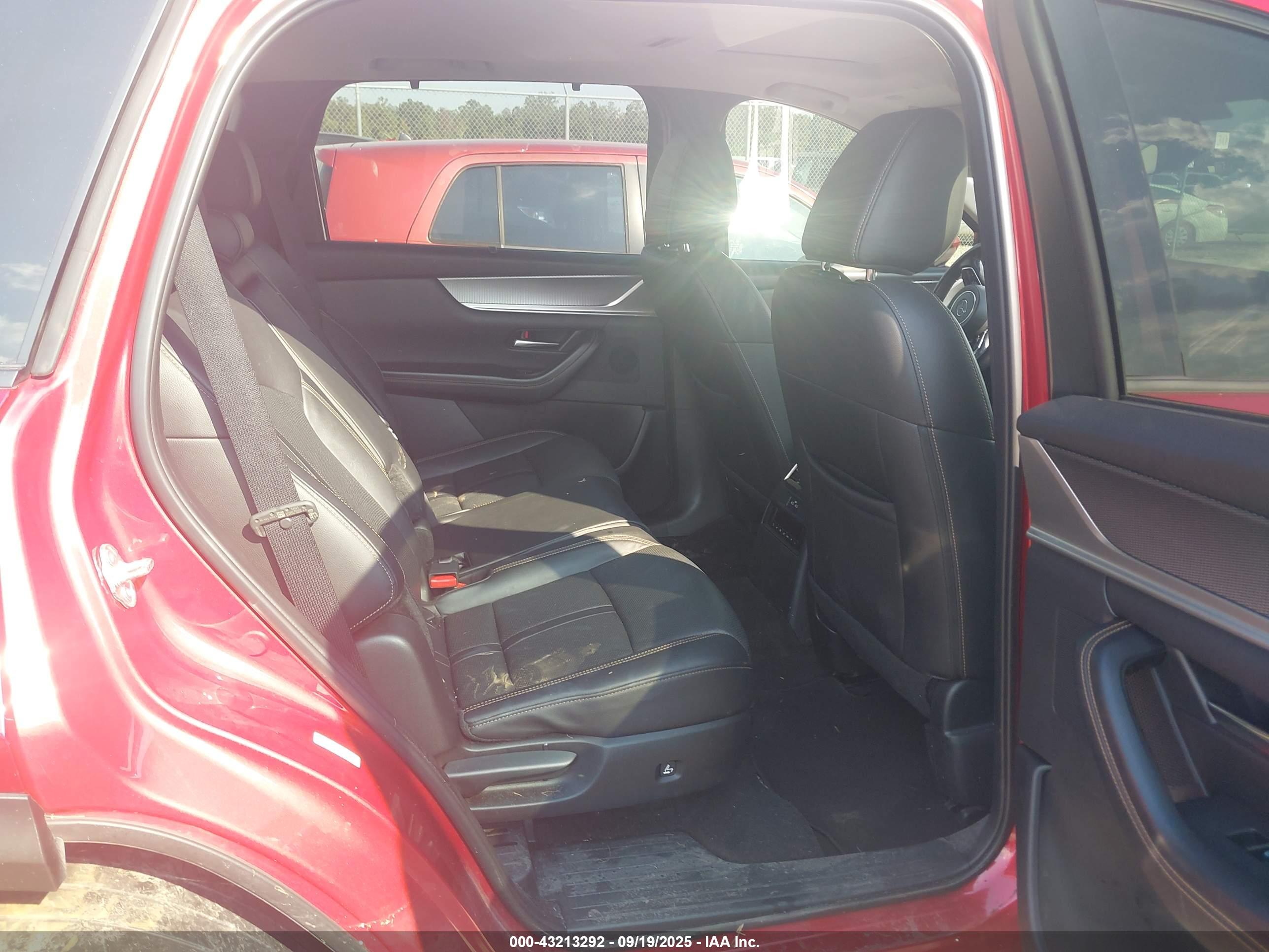 MAZDA CX-90 image 8