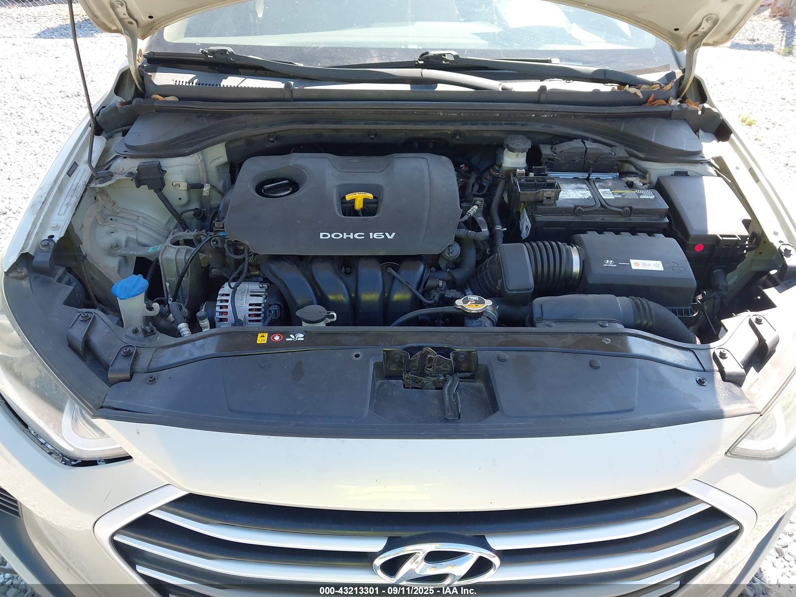 HYUNDAI ELANTRA image 10