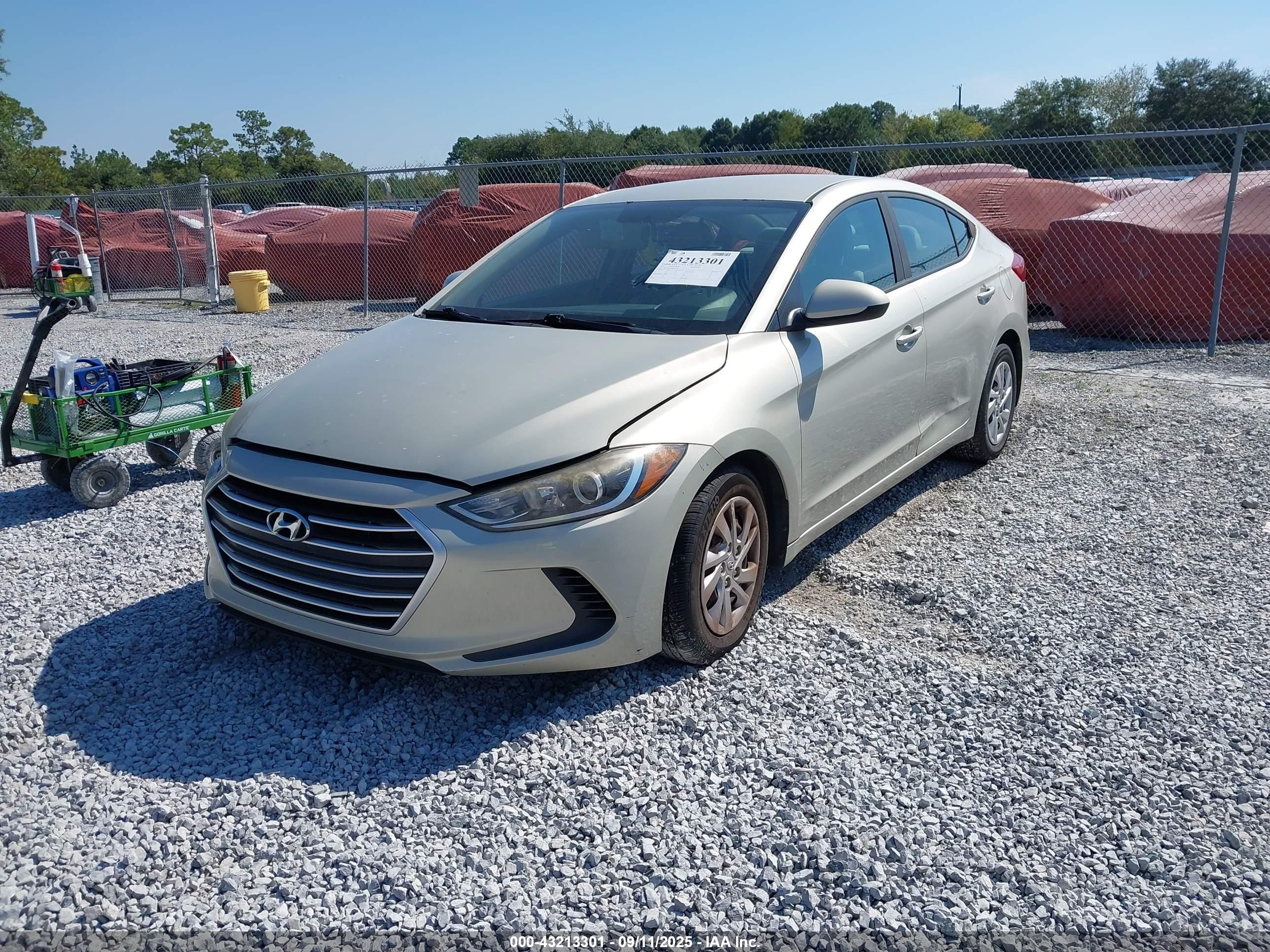 HYUNDAI ELANTRA image 2