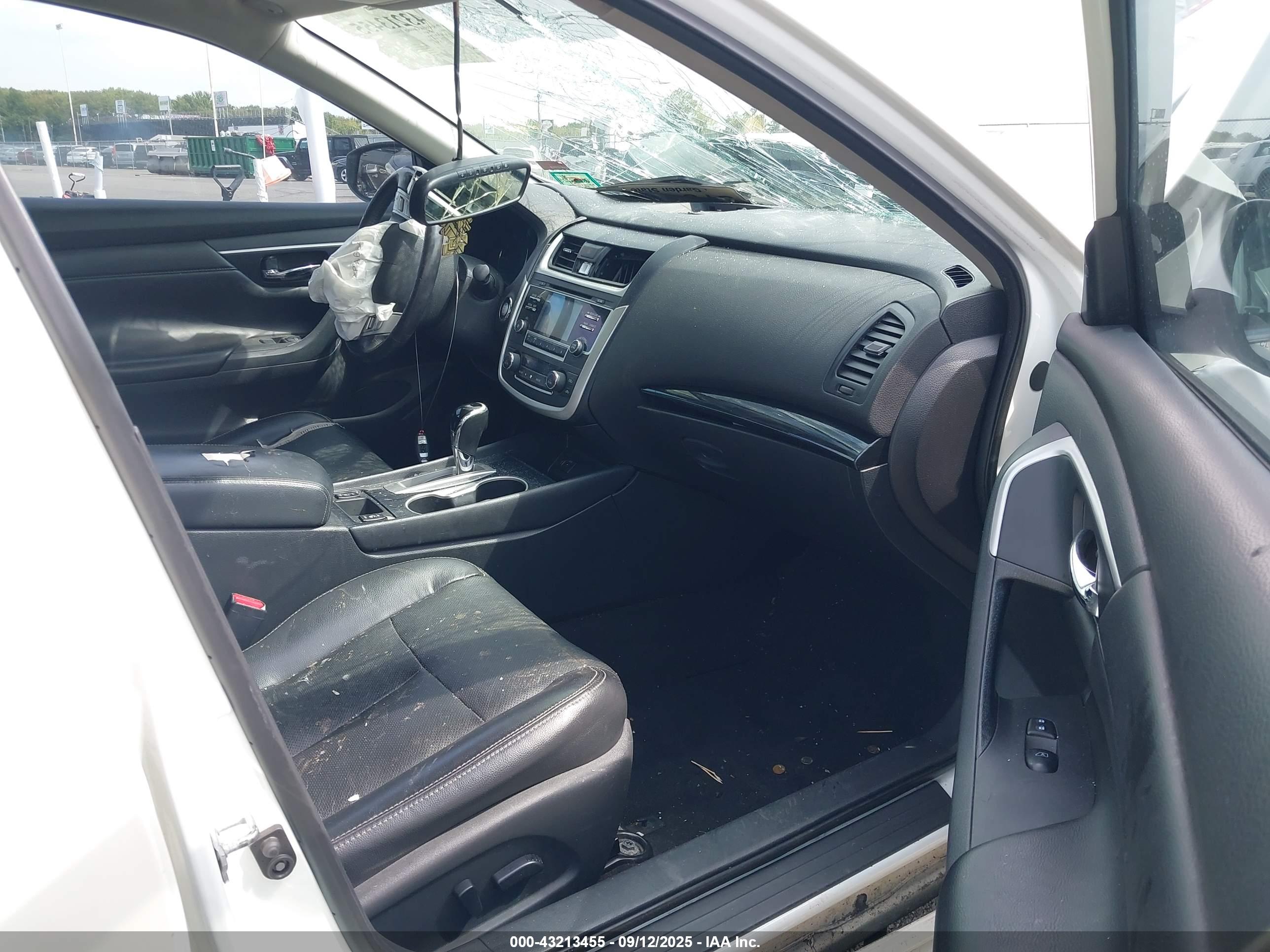 NISSAN ALTIMA image 5