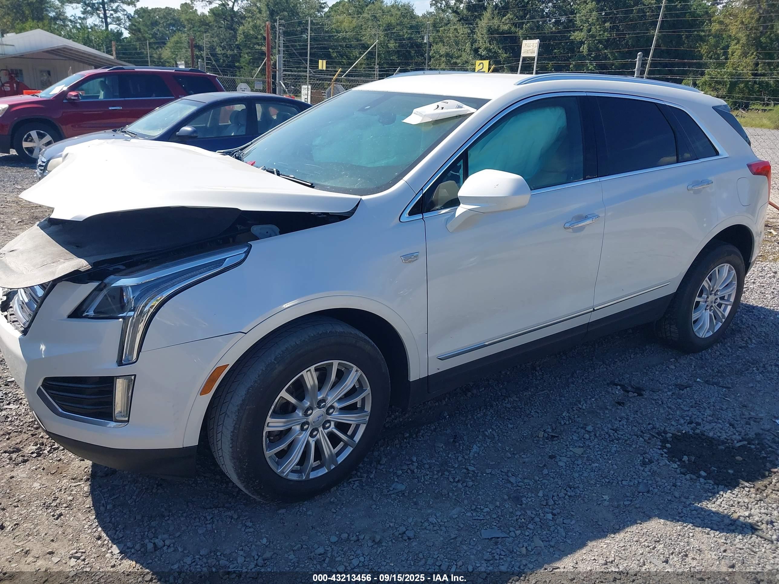 CADILLAC XT5 image 2