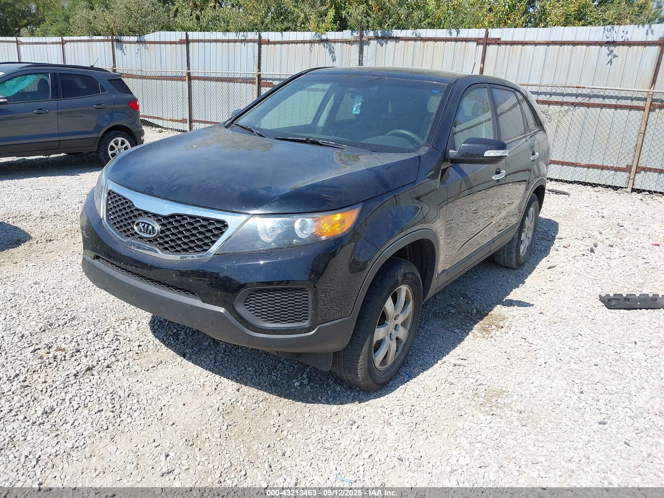 KIA SORENTO image 2