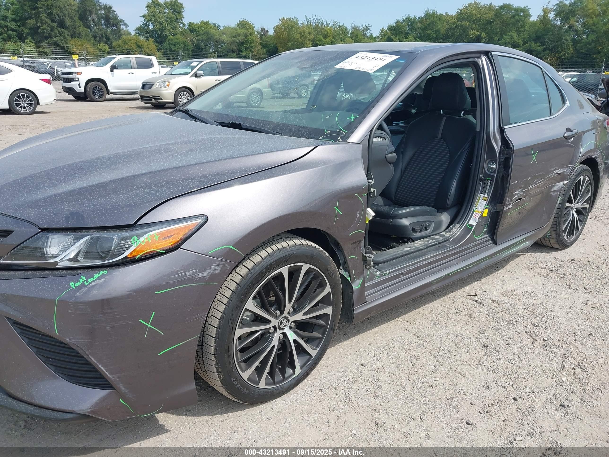 TOYOTA CAMRY image 6