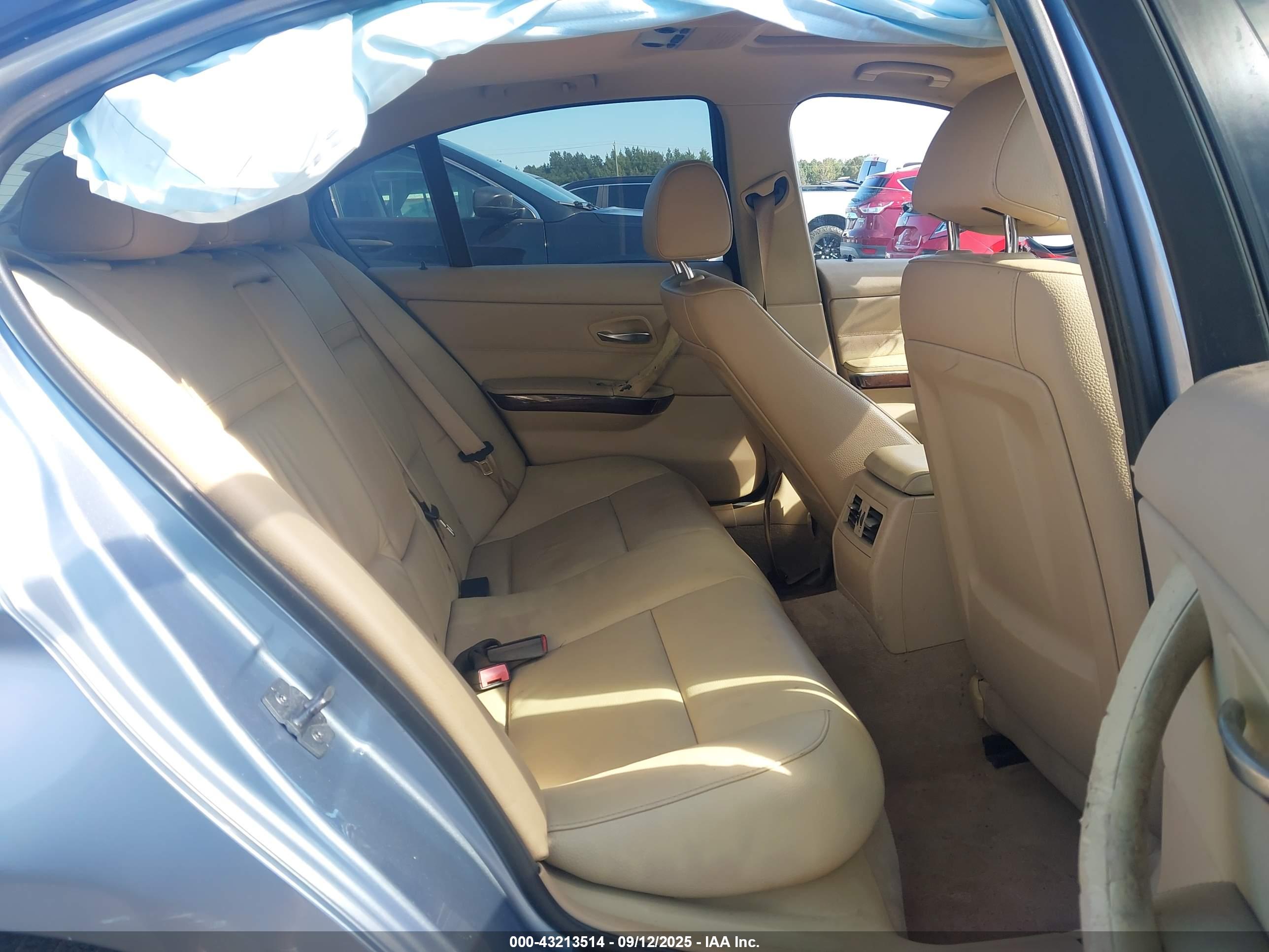 BMW 328I image 8