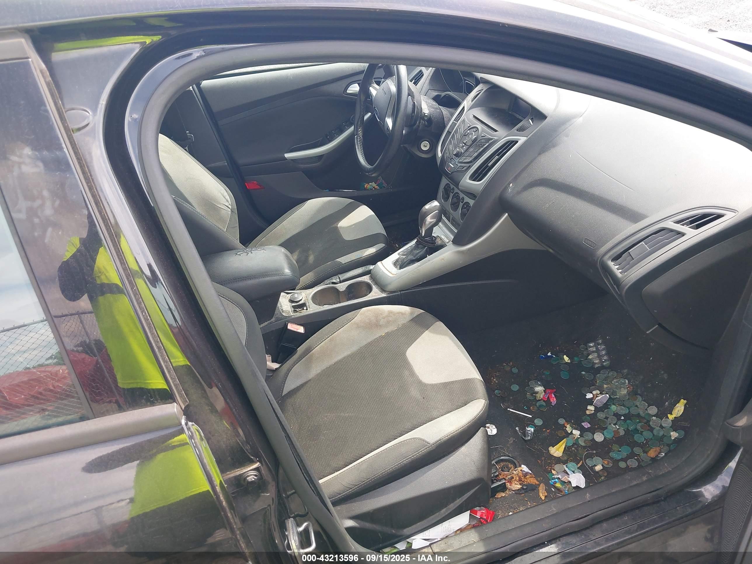 FORD FOCUS image 5