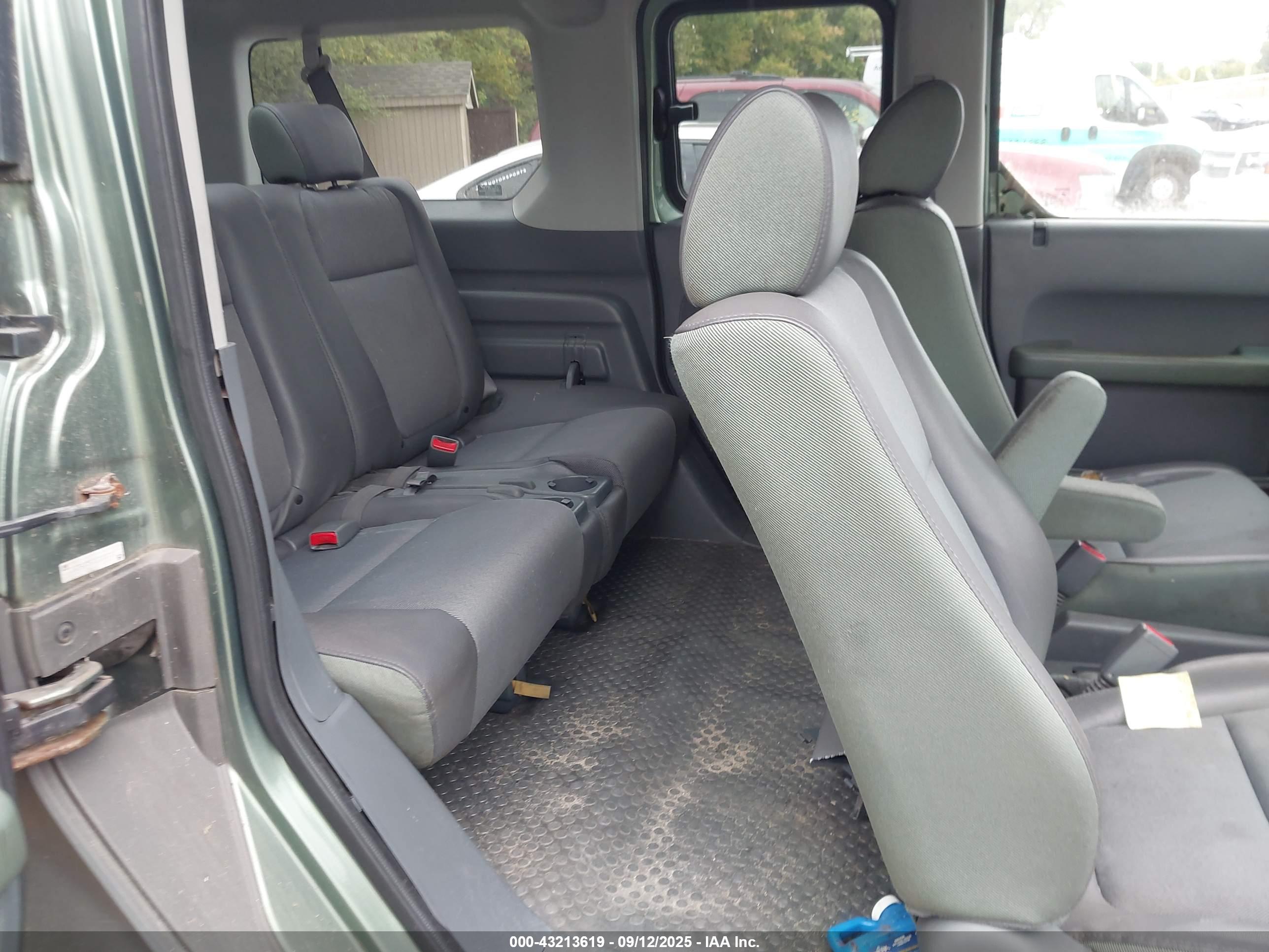 HONDA ELEMENT image 8