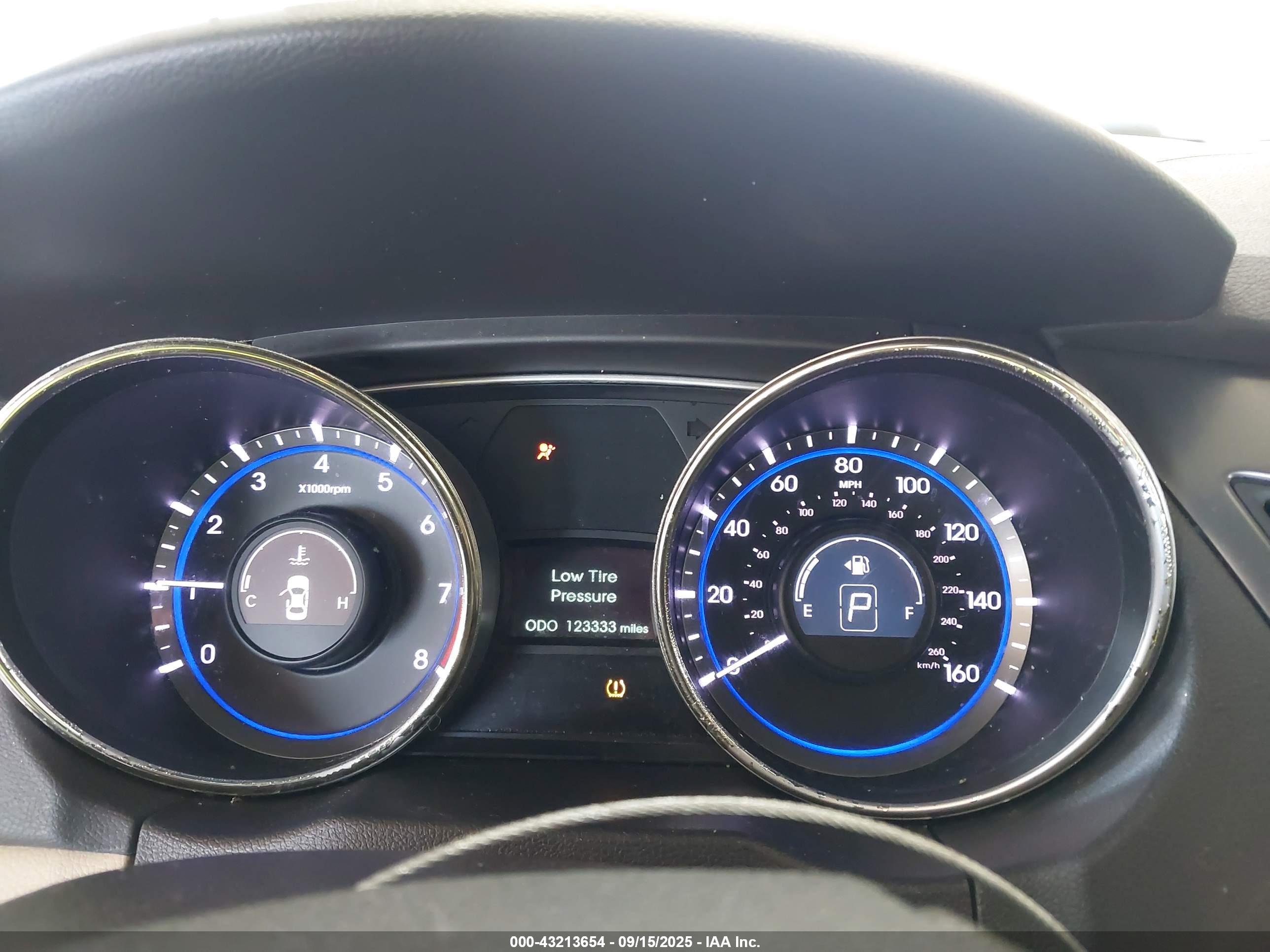 HYUNDAI SONATA image 7