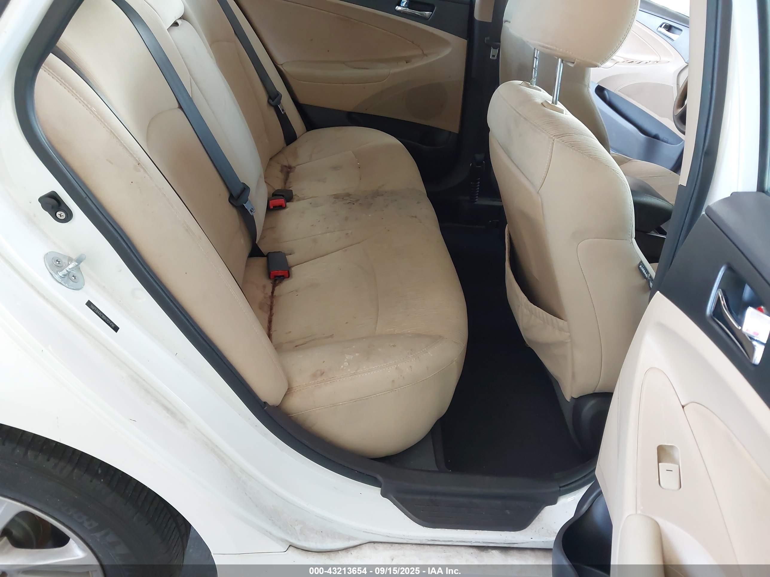 HYUNDAI SONATA image 8