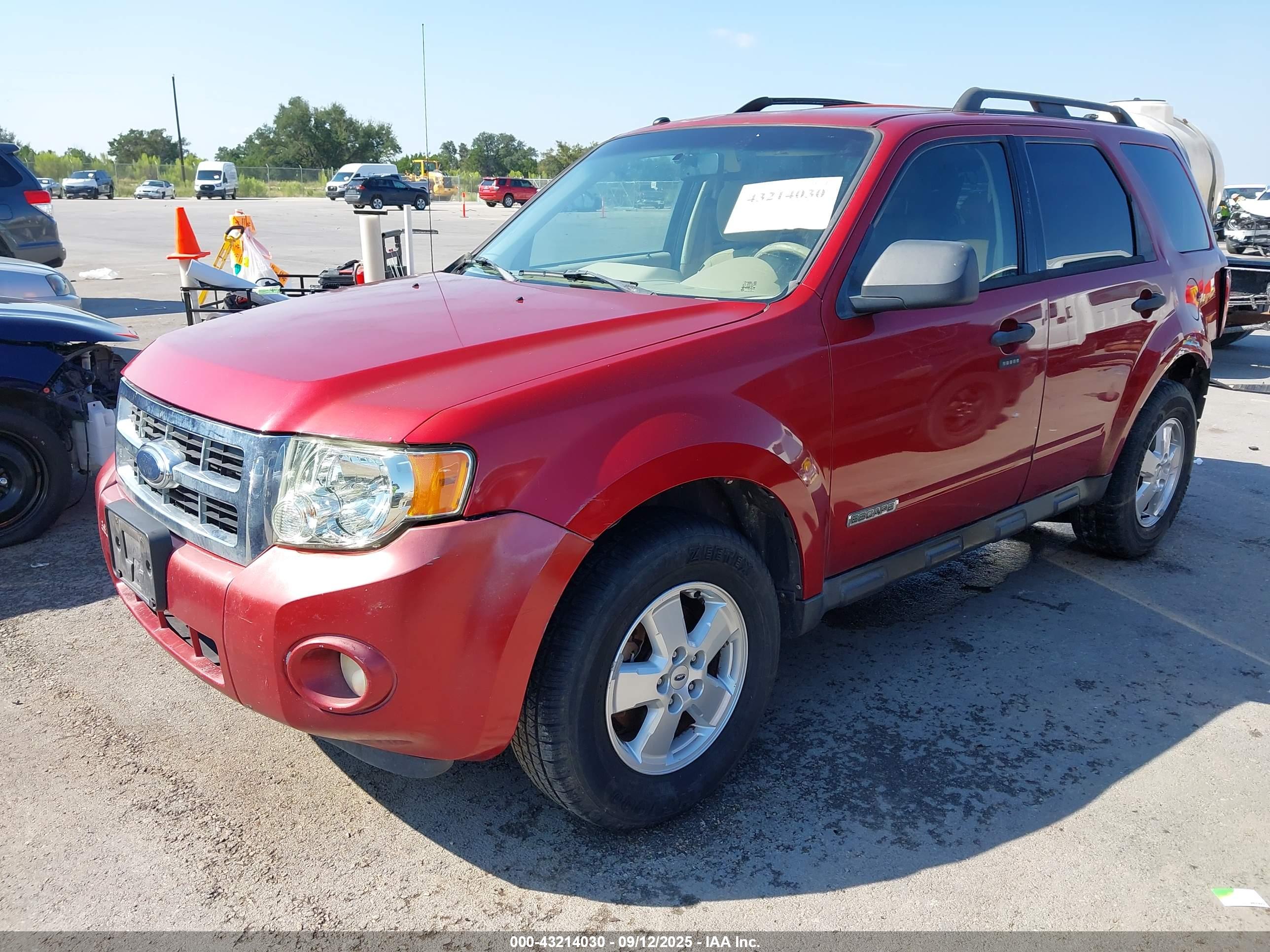 FORD ESCAPE image 2