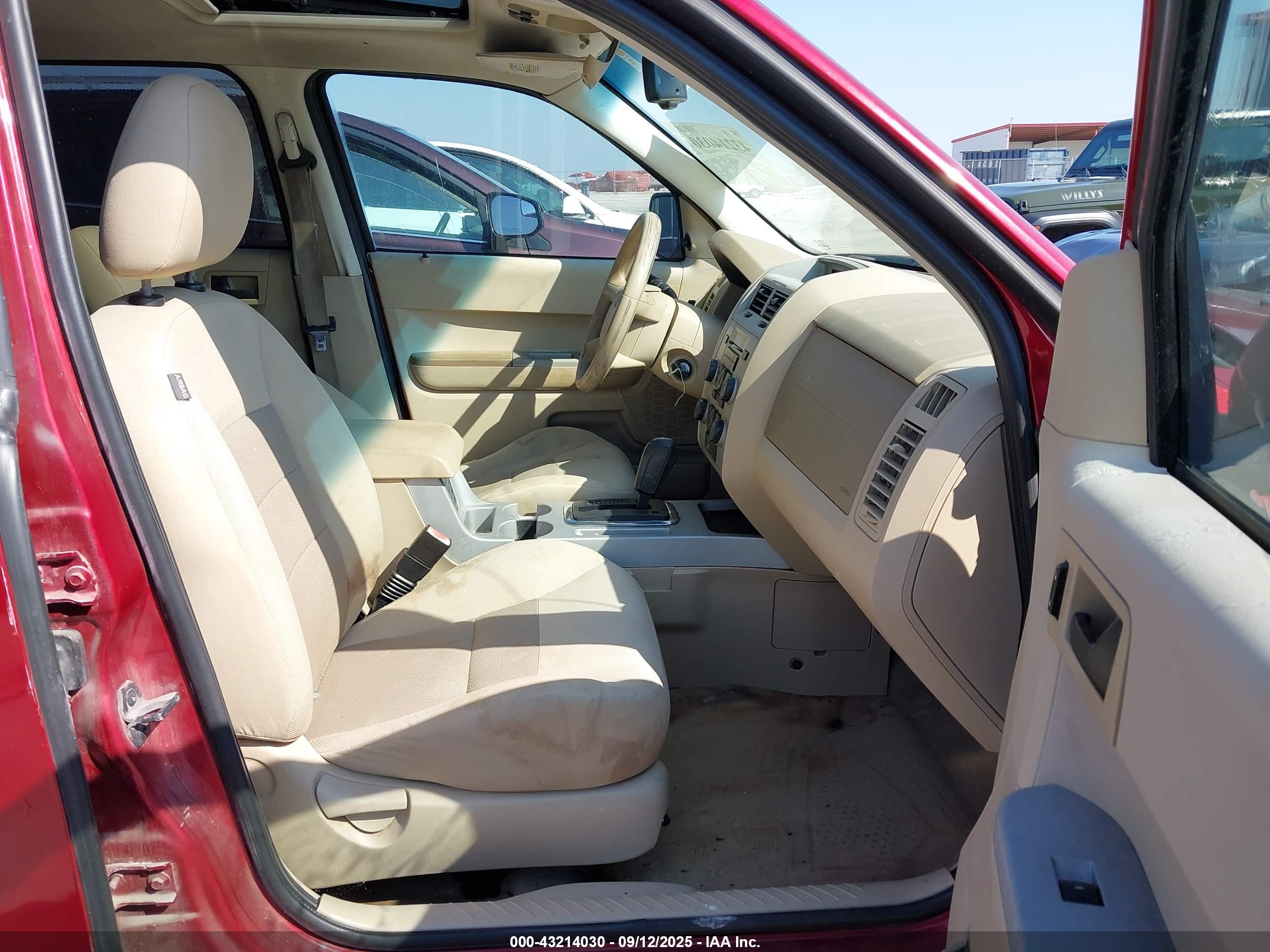 FORD ESCAPE image 5