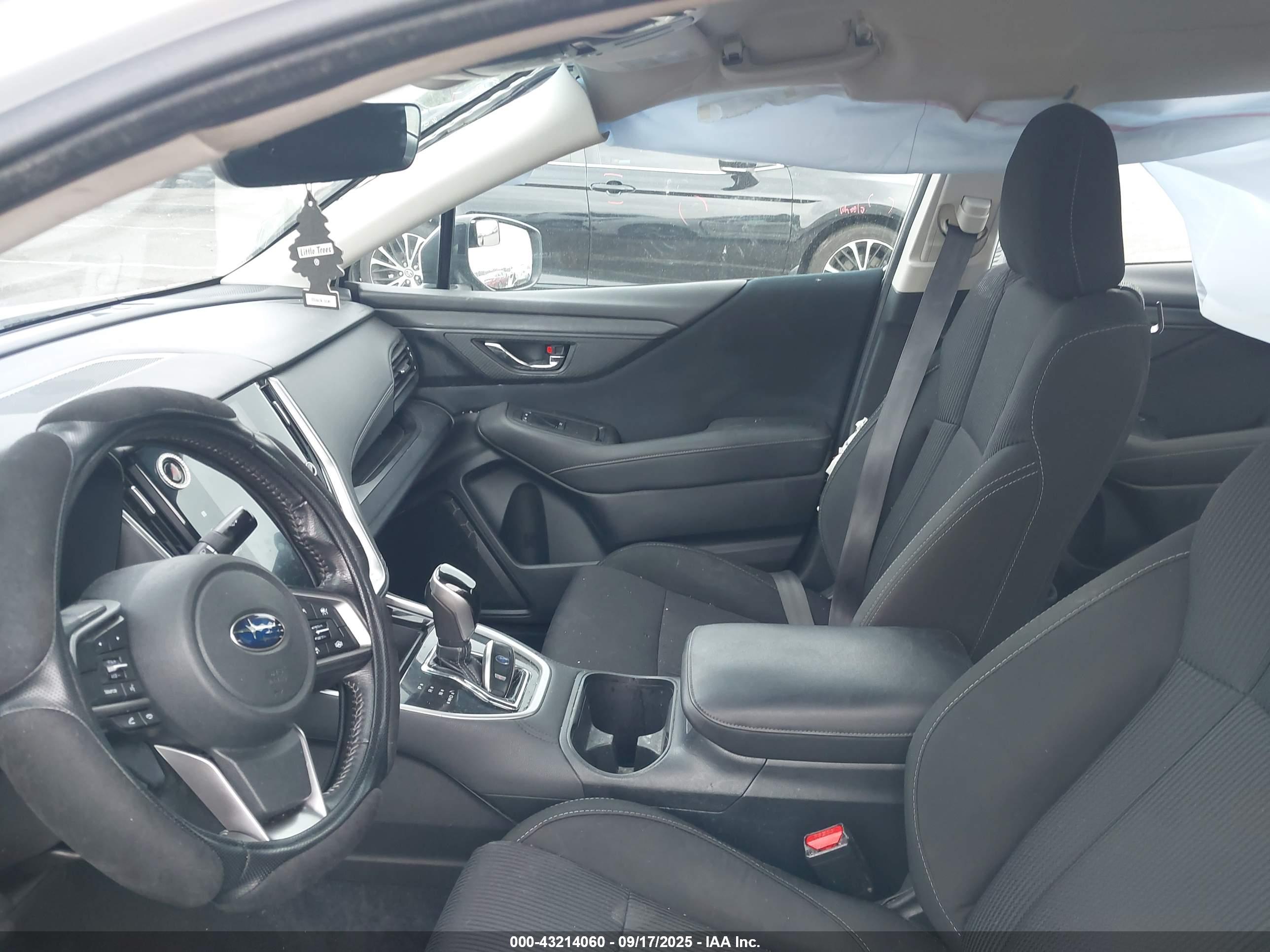 SUBARU LEGACY image 5