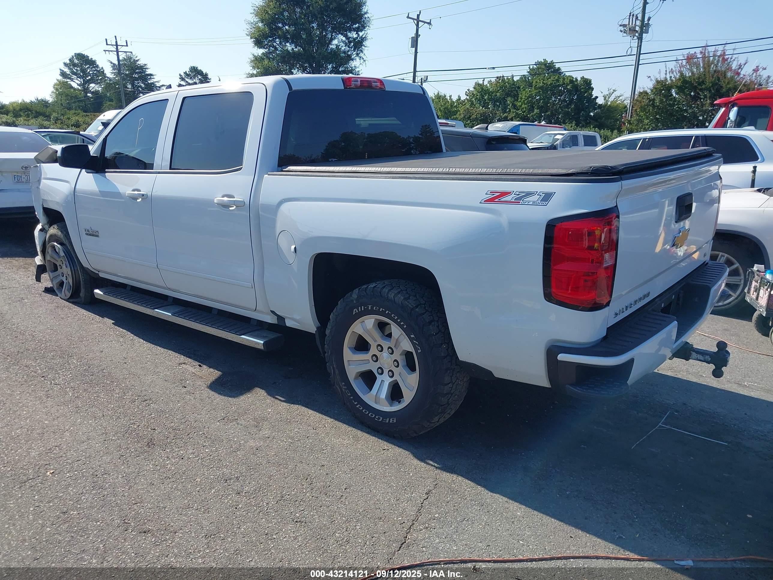 CHEVROLET SILVERADO image 3
