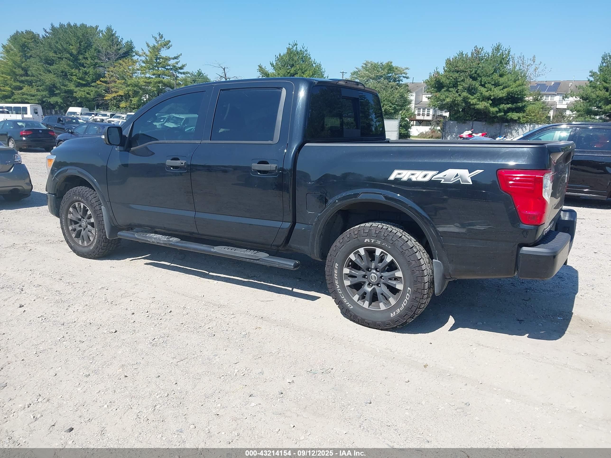NISSAN TITAN image 3