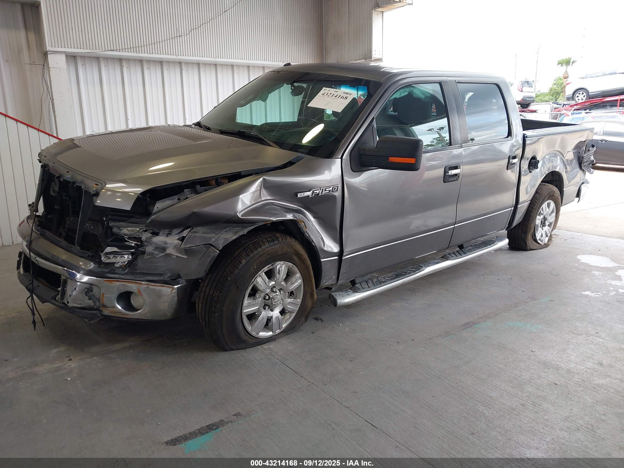 FORD F-150 image 2