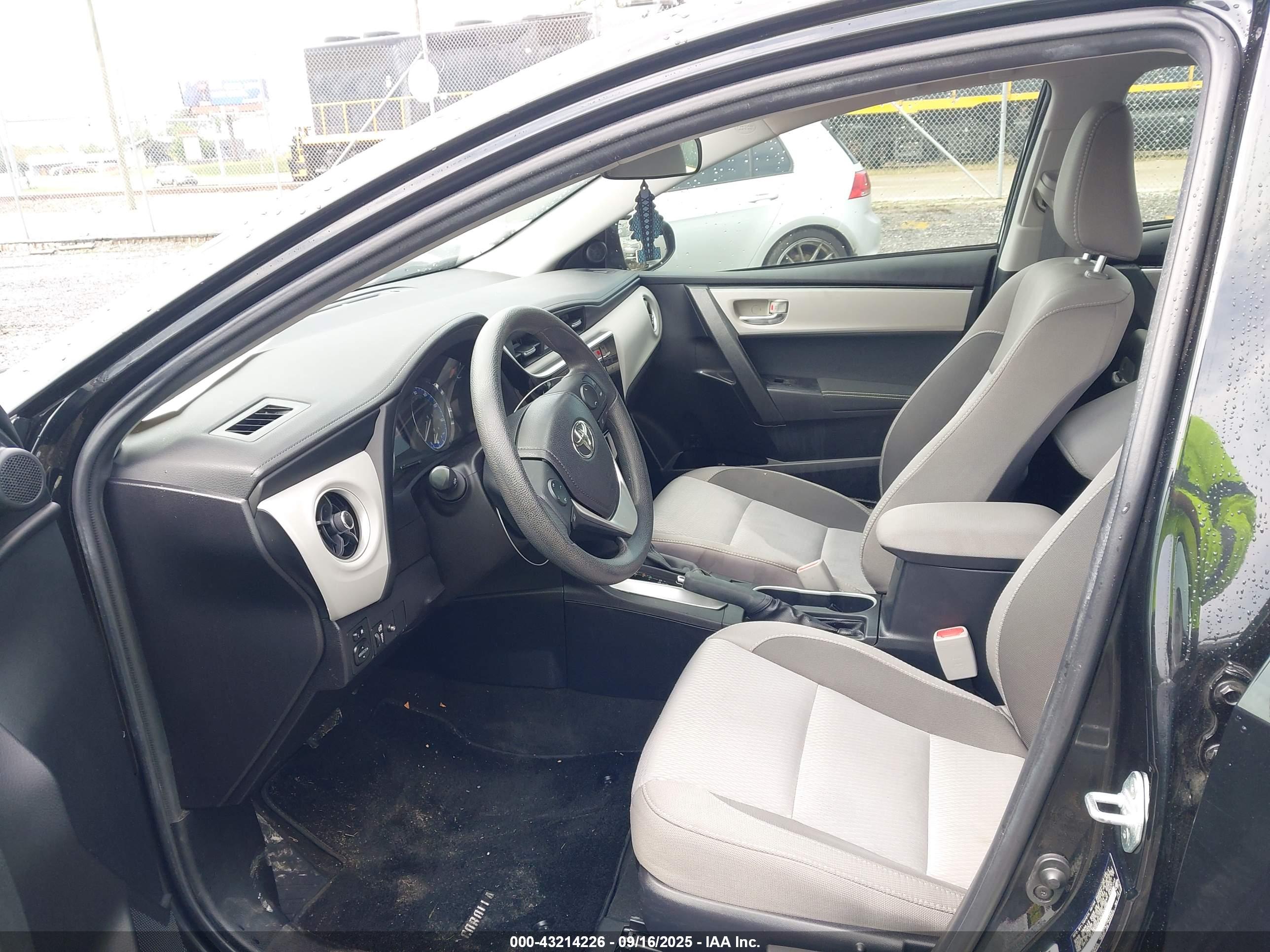 TOYOTA COROLLA image 5