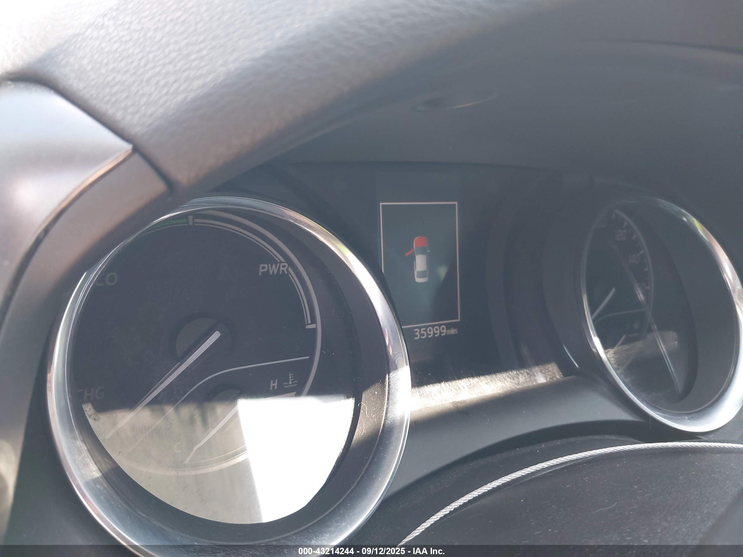 TOYOTA CAMRY image 7
