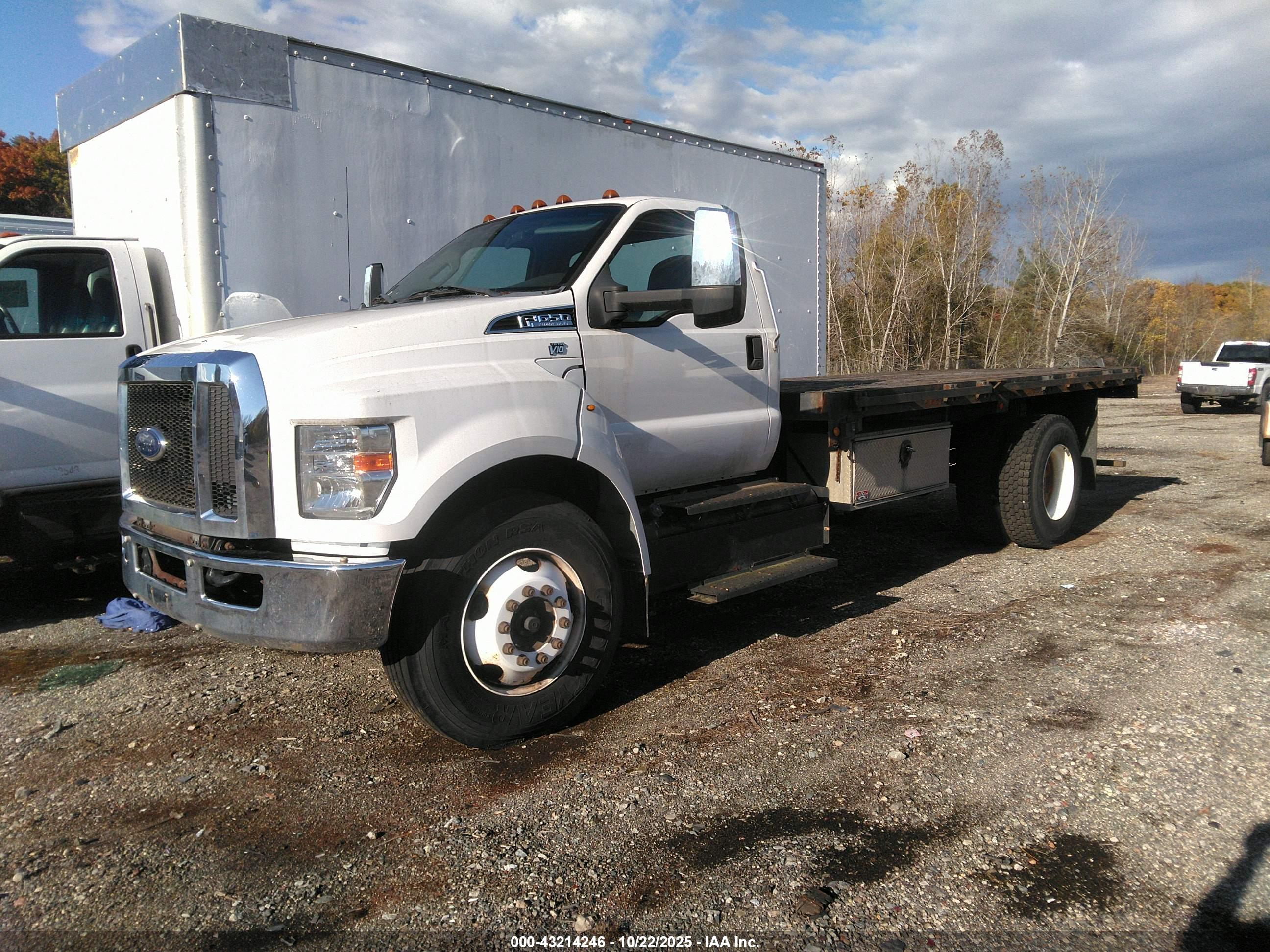 FORD F-650 image 2
