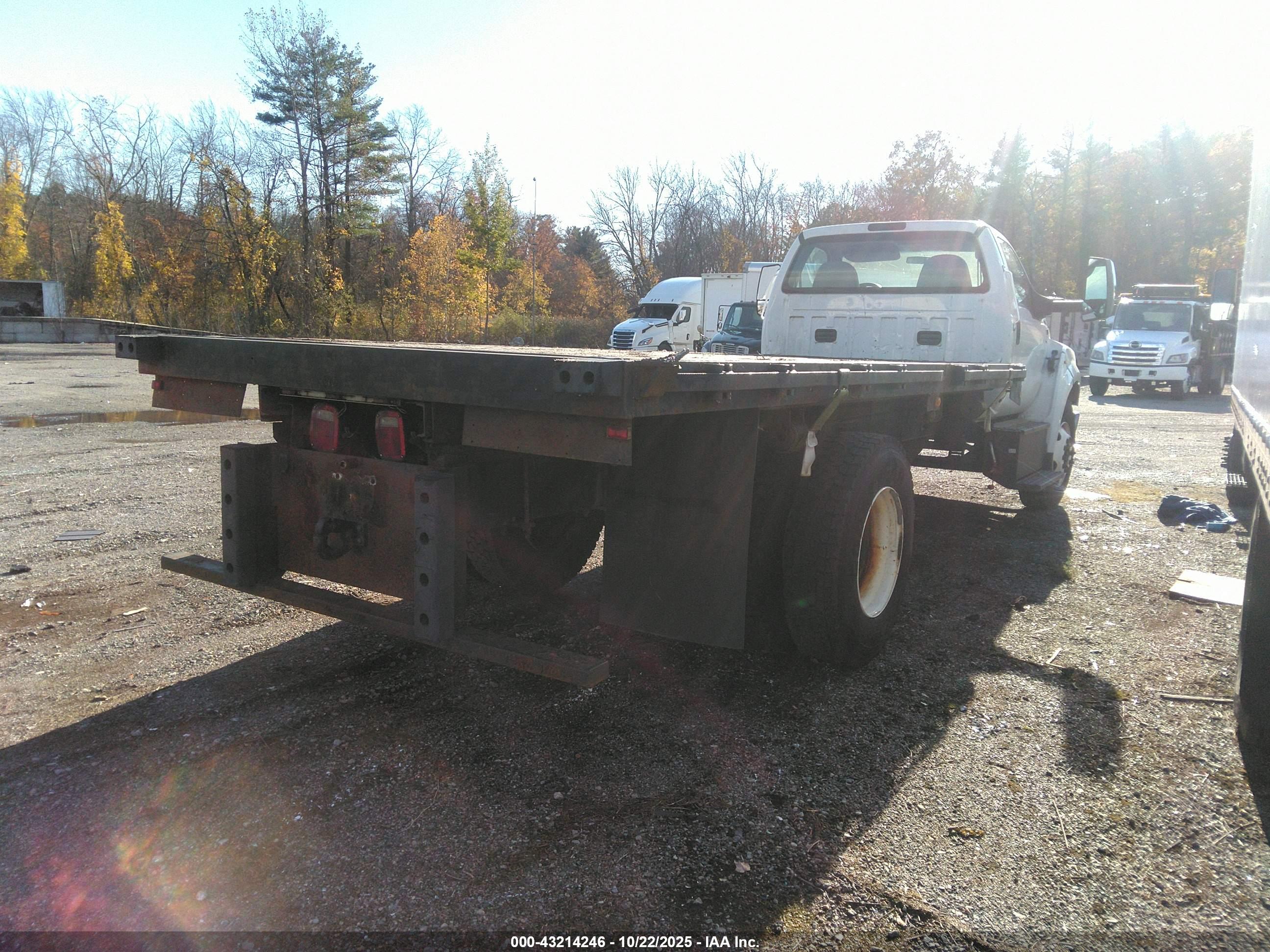 FORD F-650 image 4
