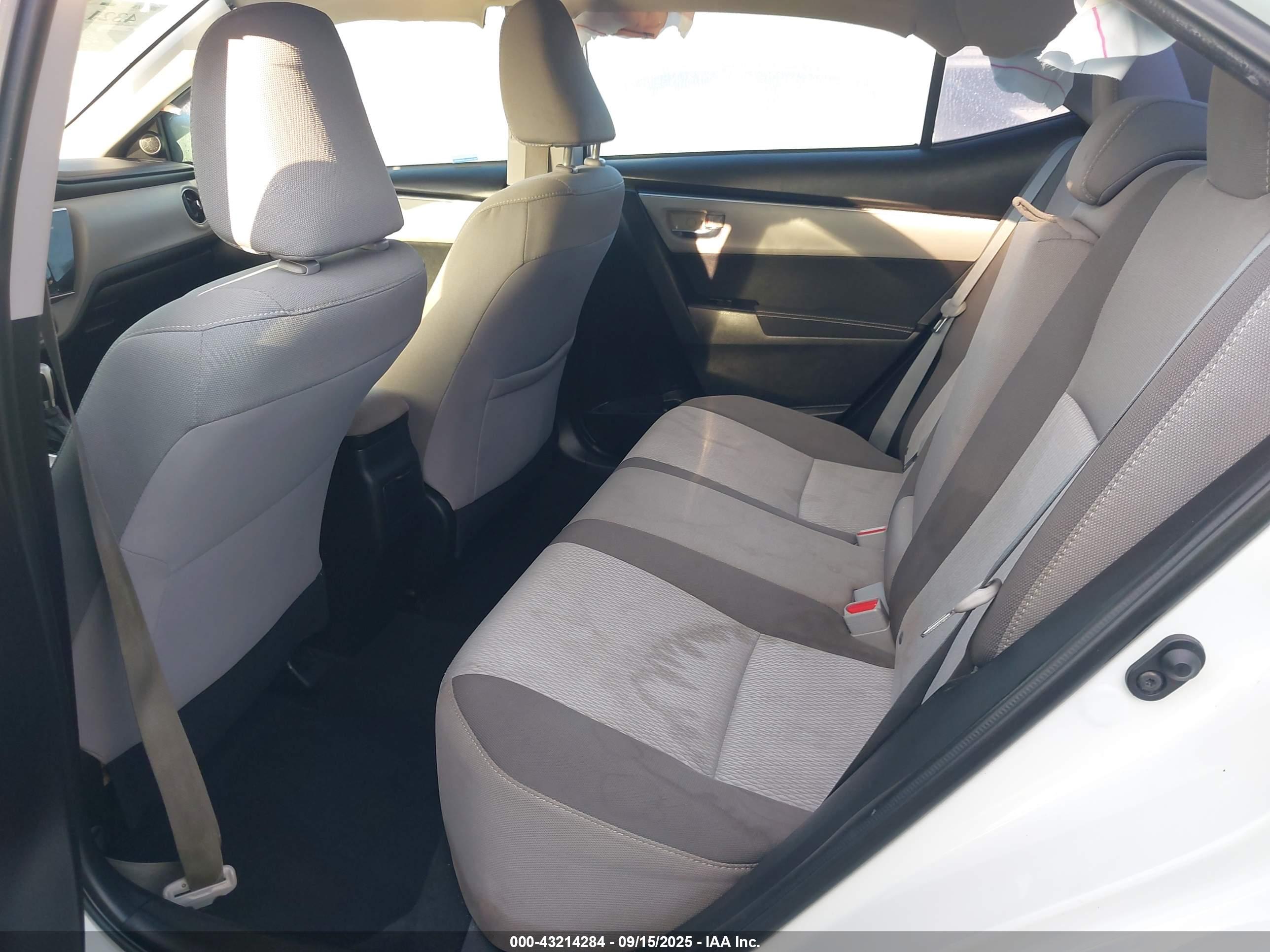 TOYOTA COROLLA image 8