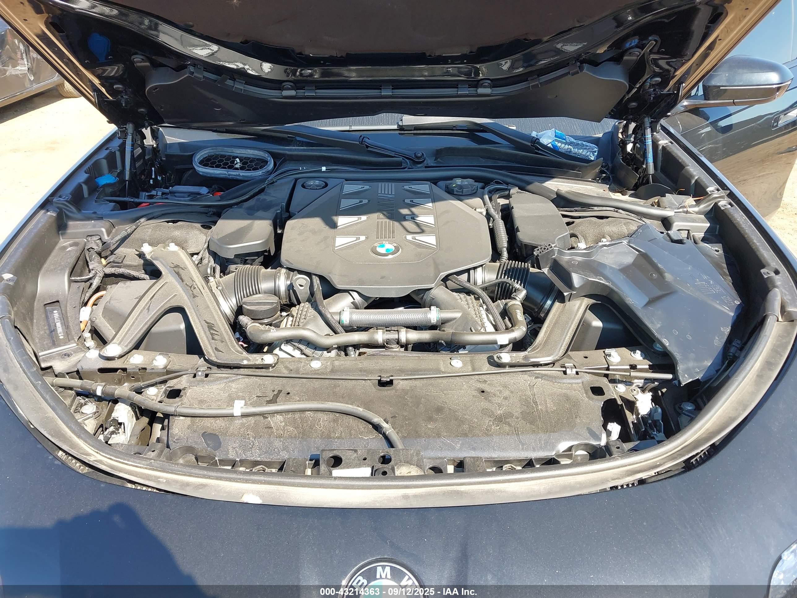 BMW 760 image 10