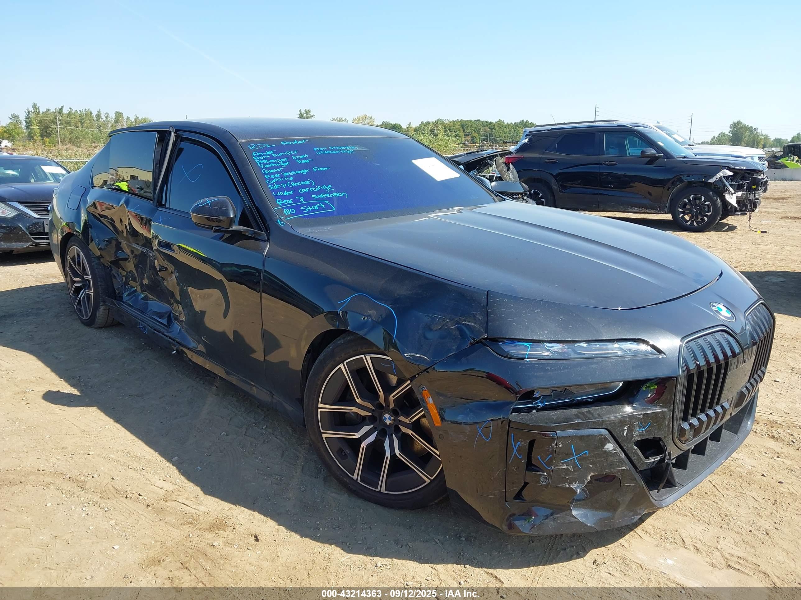 BMW 760 image 6