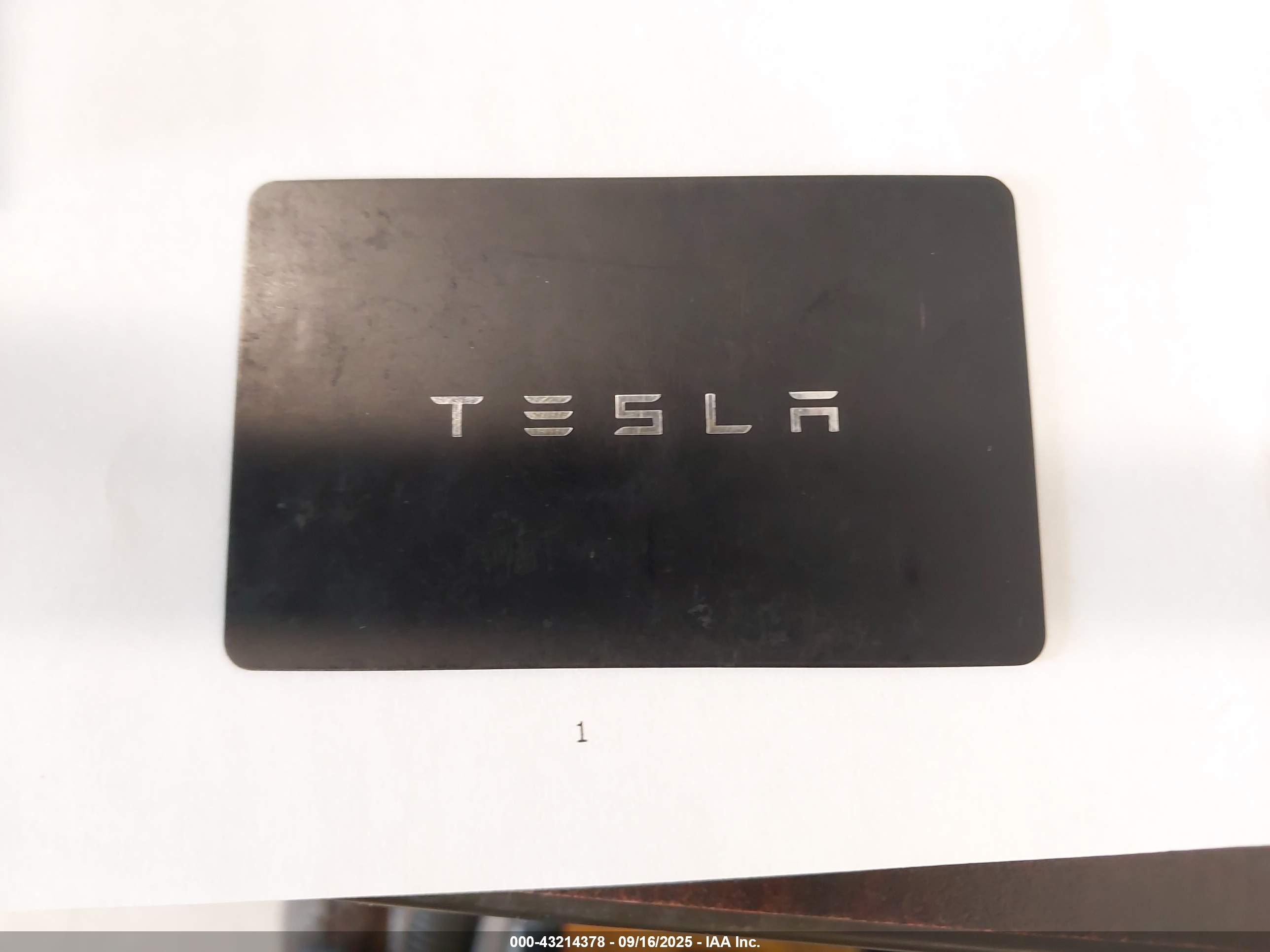 TESLA MODEL image 11
