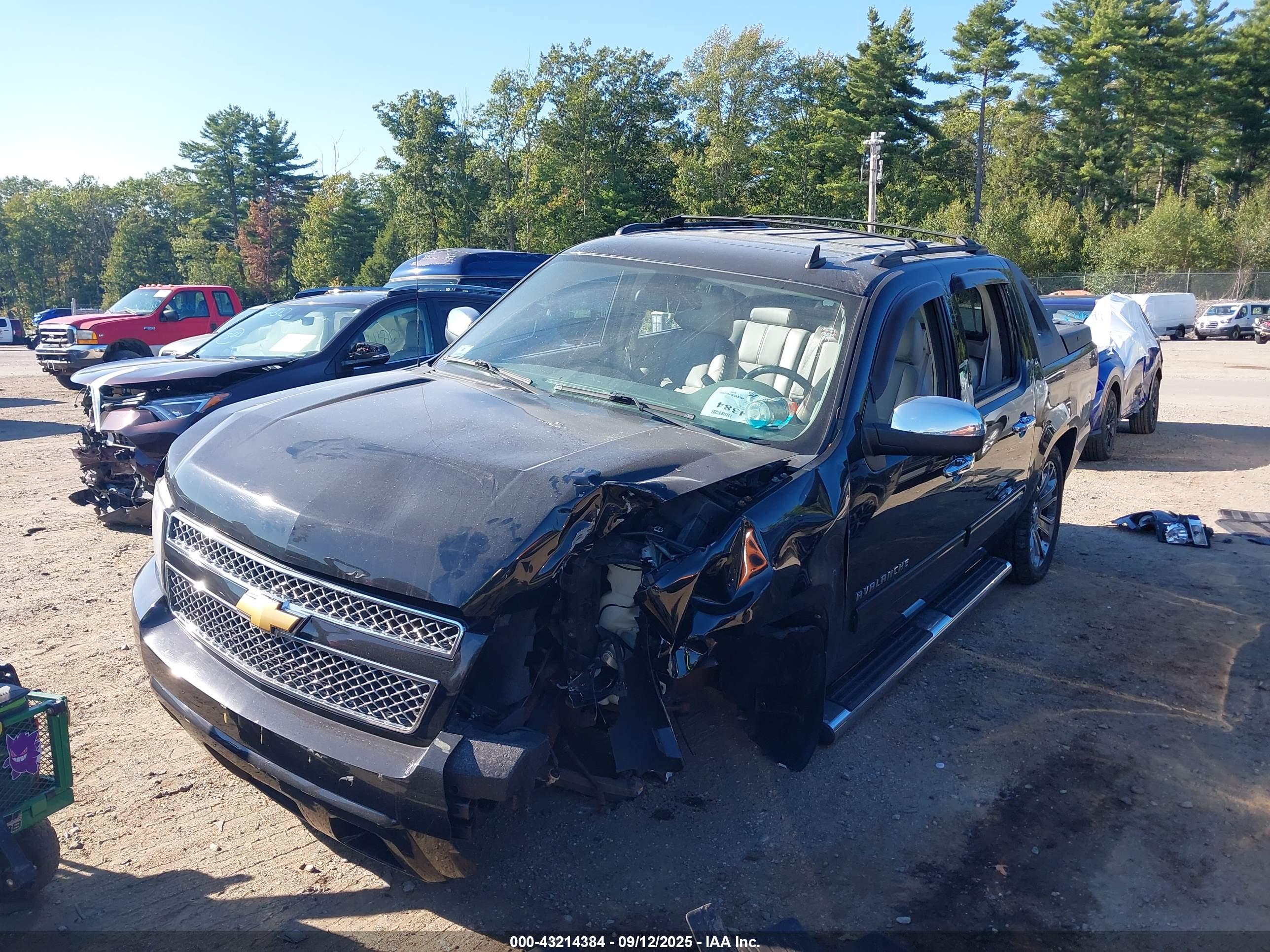 CHEVROLET AVALANCHE image 6
