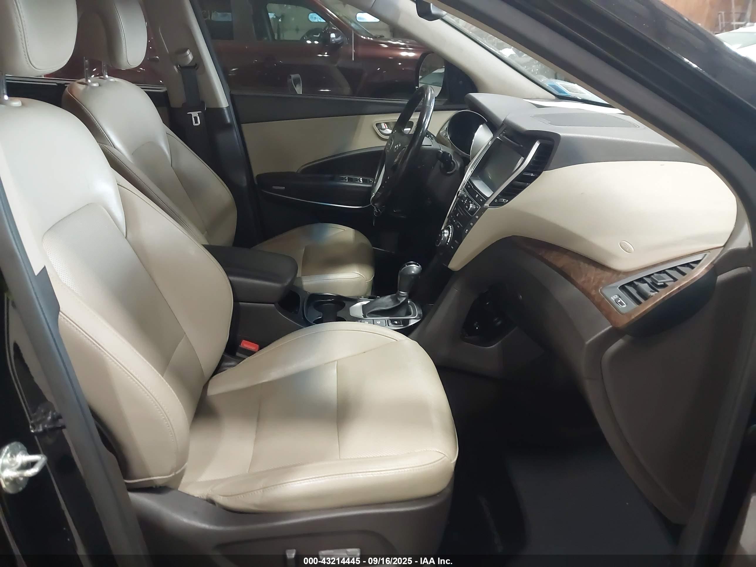 HYUNDAI SANTA image 5
