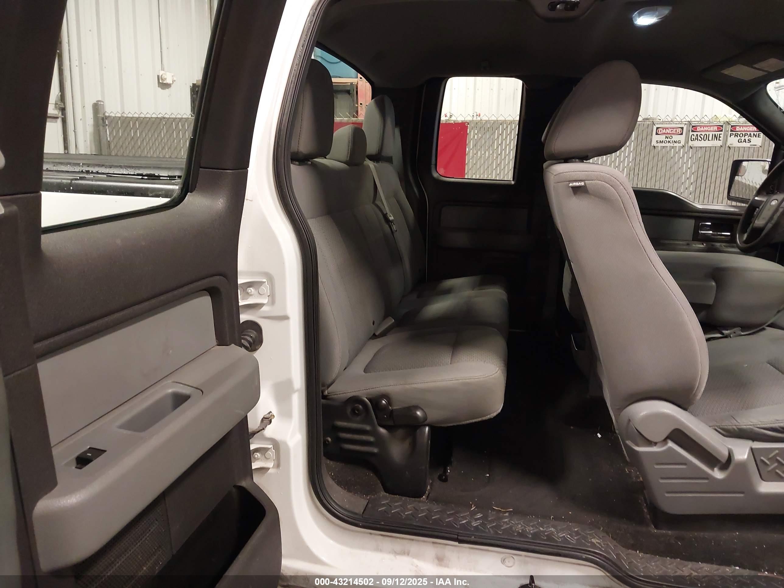 FORD F-150 image 8